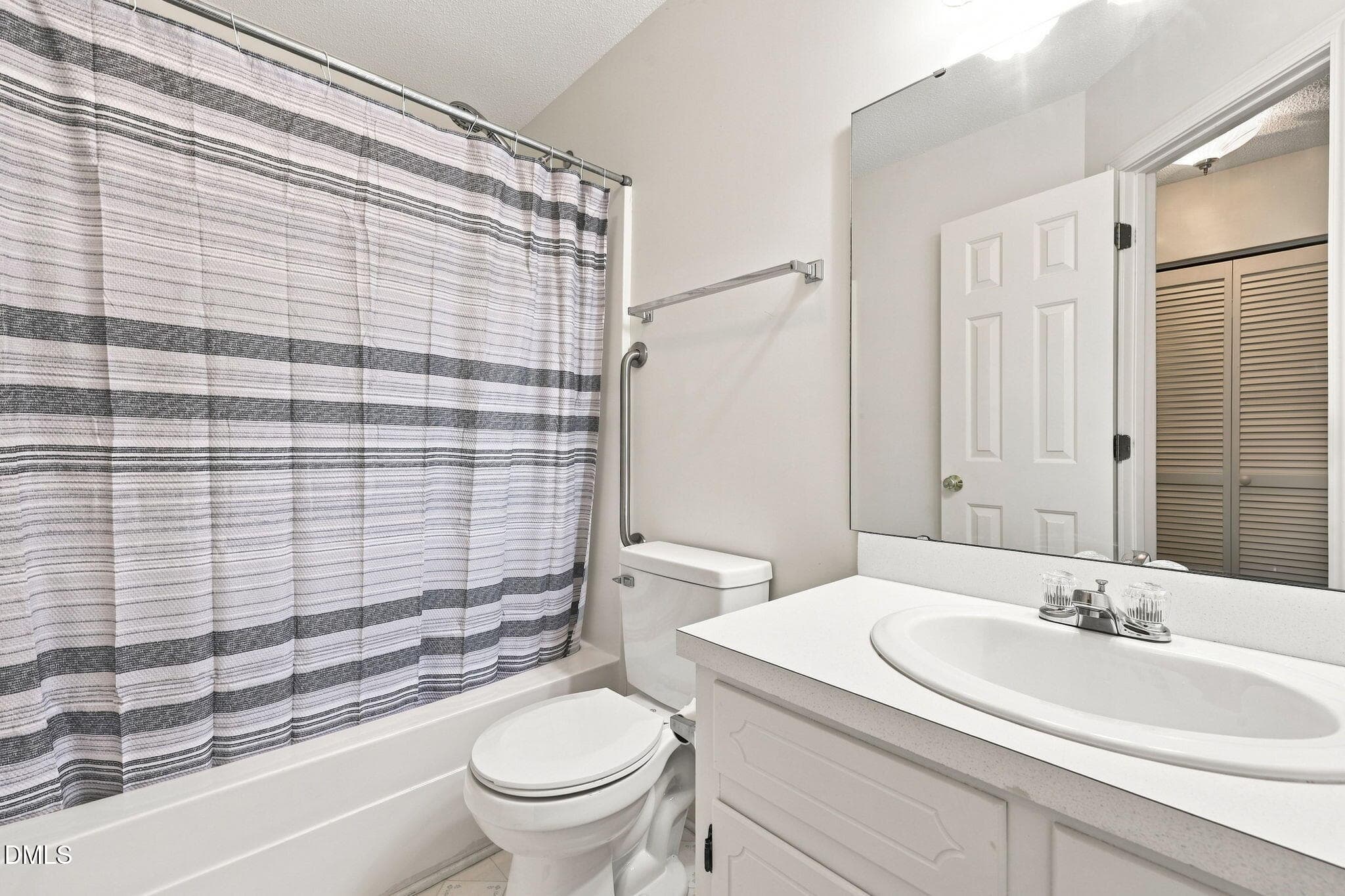 43-web-or-mls-IMG_4166 - 606 Dabney Woods Lane, Henderson, NC 27537, Henderson