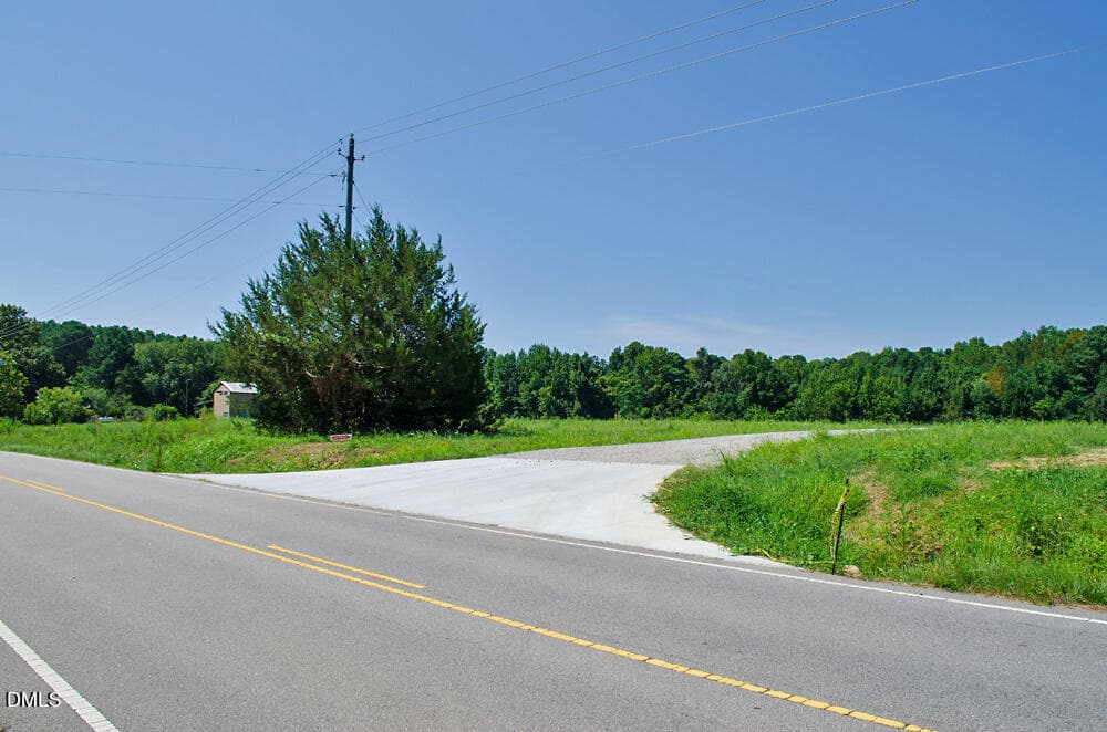 DSC_0012 - 12 Rock Mill Road, Henderson, NC 27537, Henderson