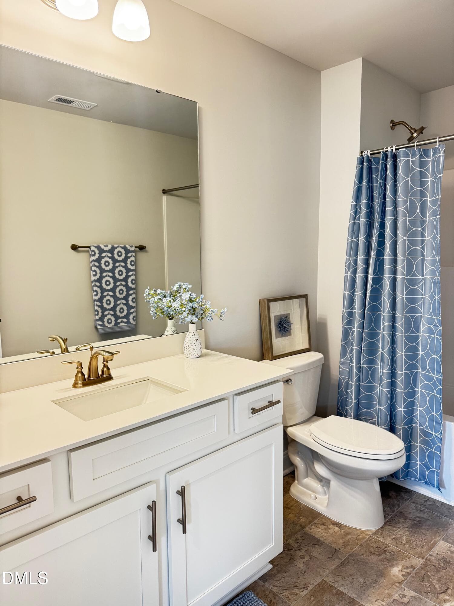 Bath 2 - 15 Capeside Court, Lillington, NC 27546