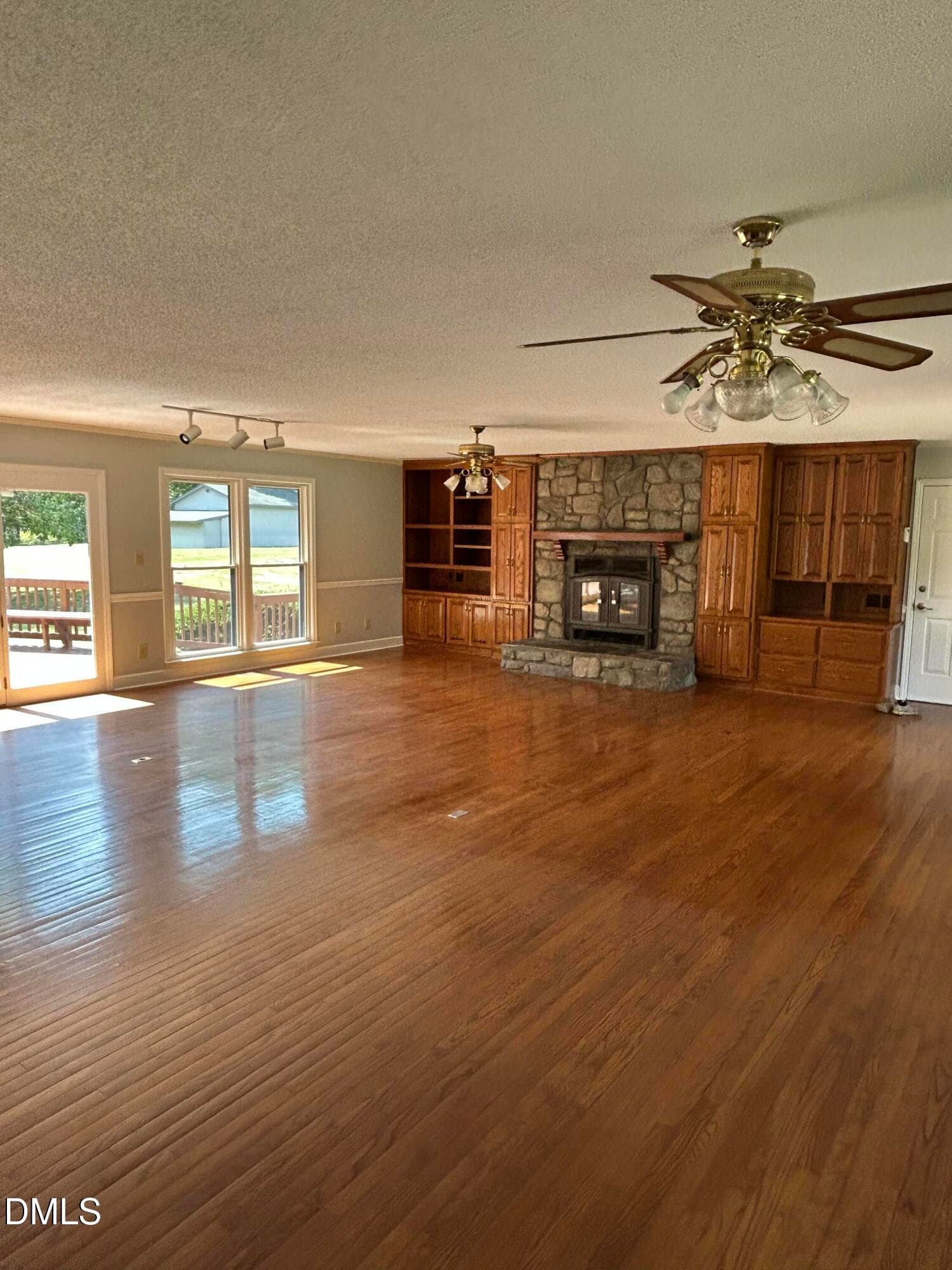 Main -Livingroom - 5601 Sky Lane Drive, Durham, NC 27704, Durham