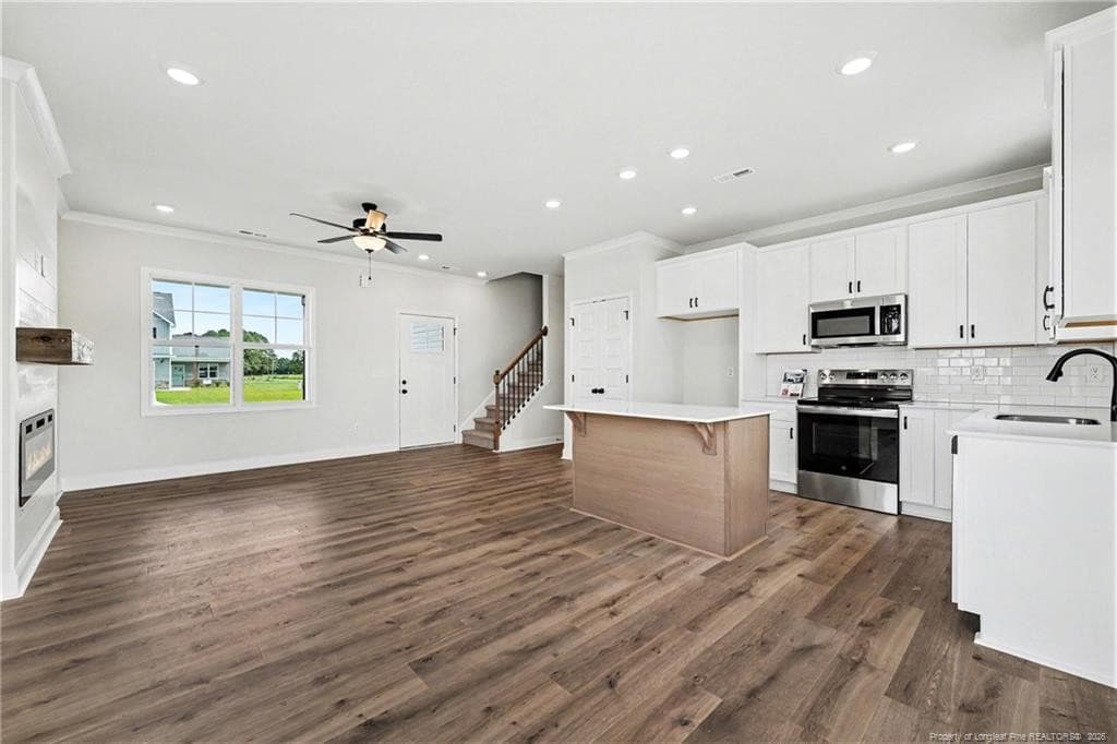 Photo 3 - 19 Evelene Way, Clinton, NC 28328