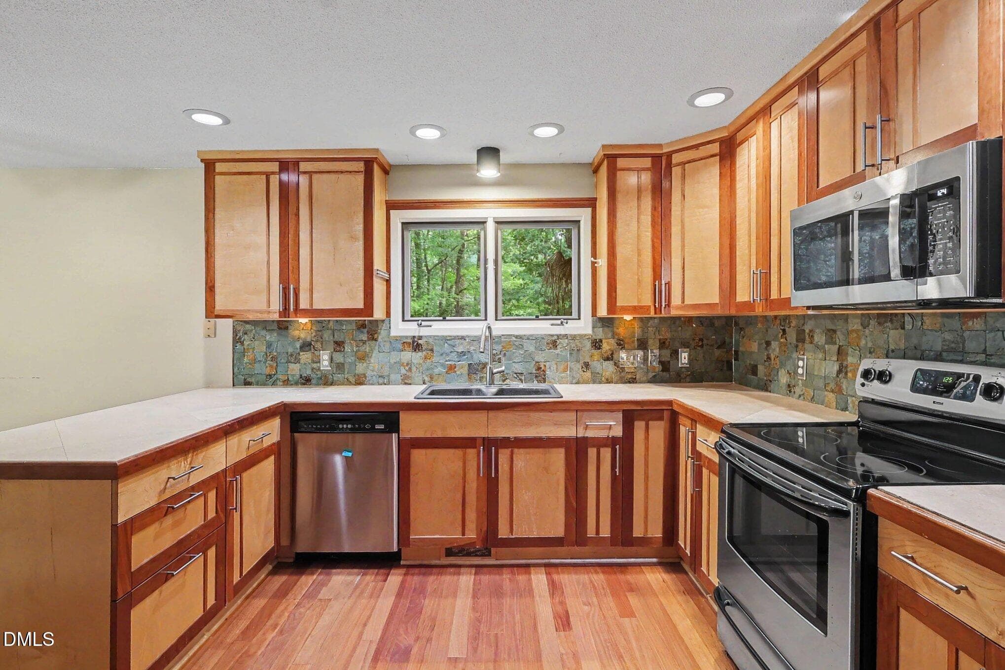 011_file_8559 - 814 Lake Forest Drive, Raleigh, NC 27615, Raleigh