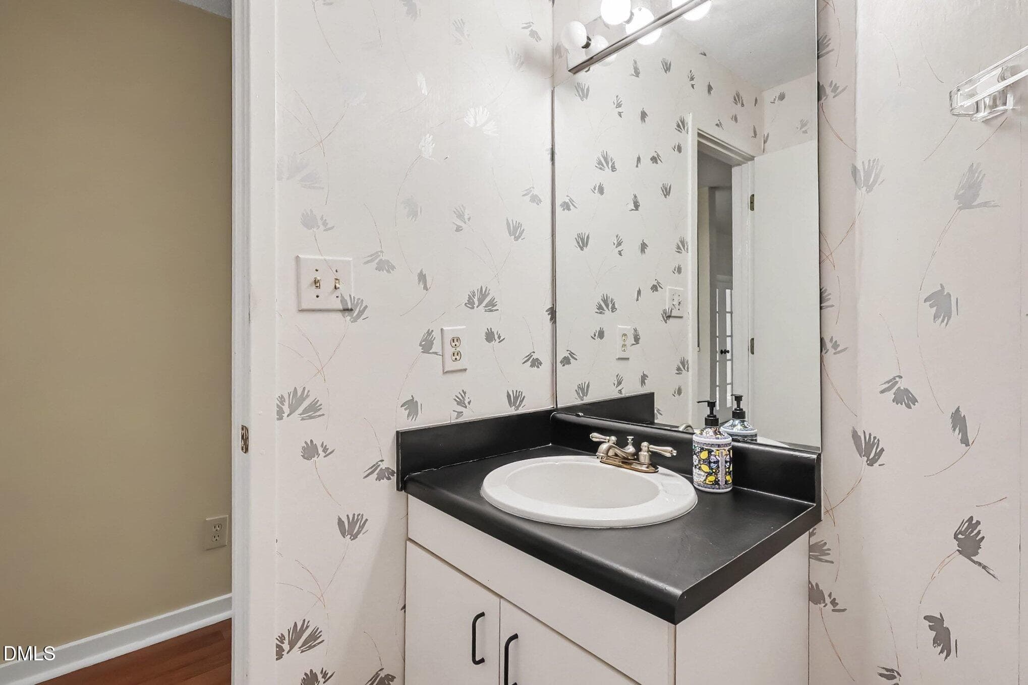 014_file_6673 - 814 Lake Forest Drive, Raleigh, NC 27615, Raleigh