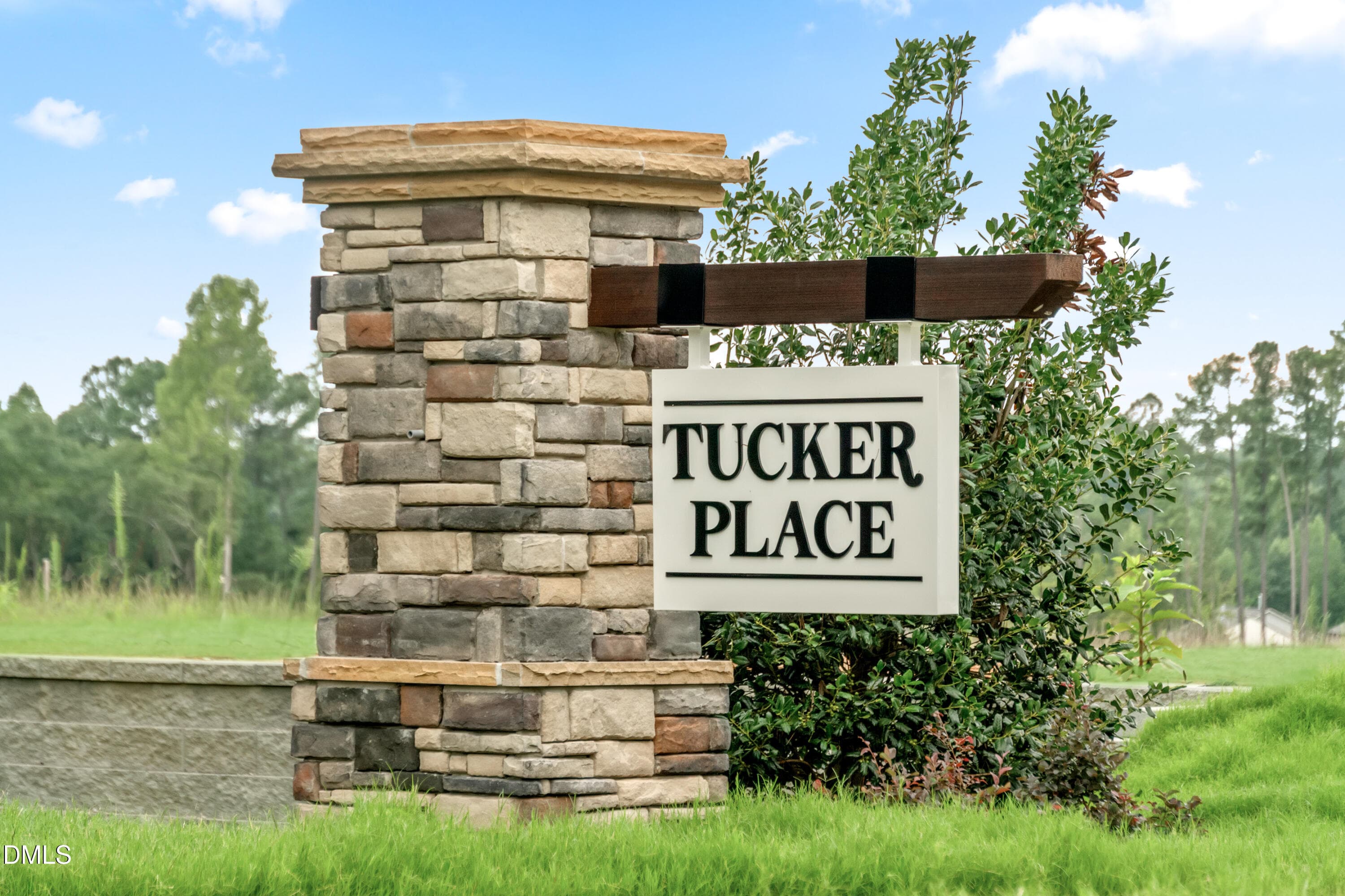 Tucker Place Entry Monument - 8216 Zinger Hill Lane, Raleigh, NC 27616, Raleigh
