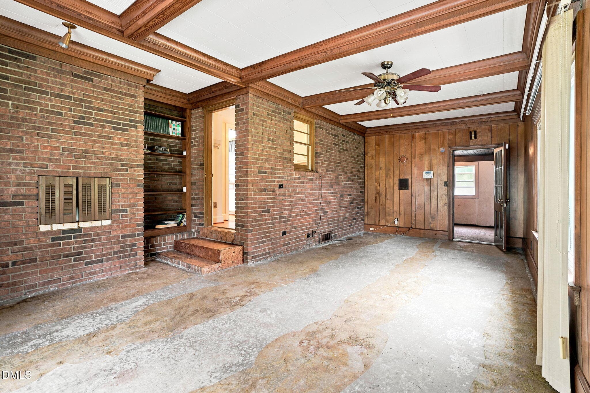 Den - 3615 Longleaf Drive NE, Elm City, NC 27822, Elm City