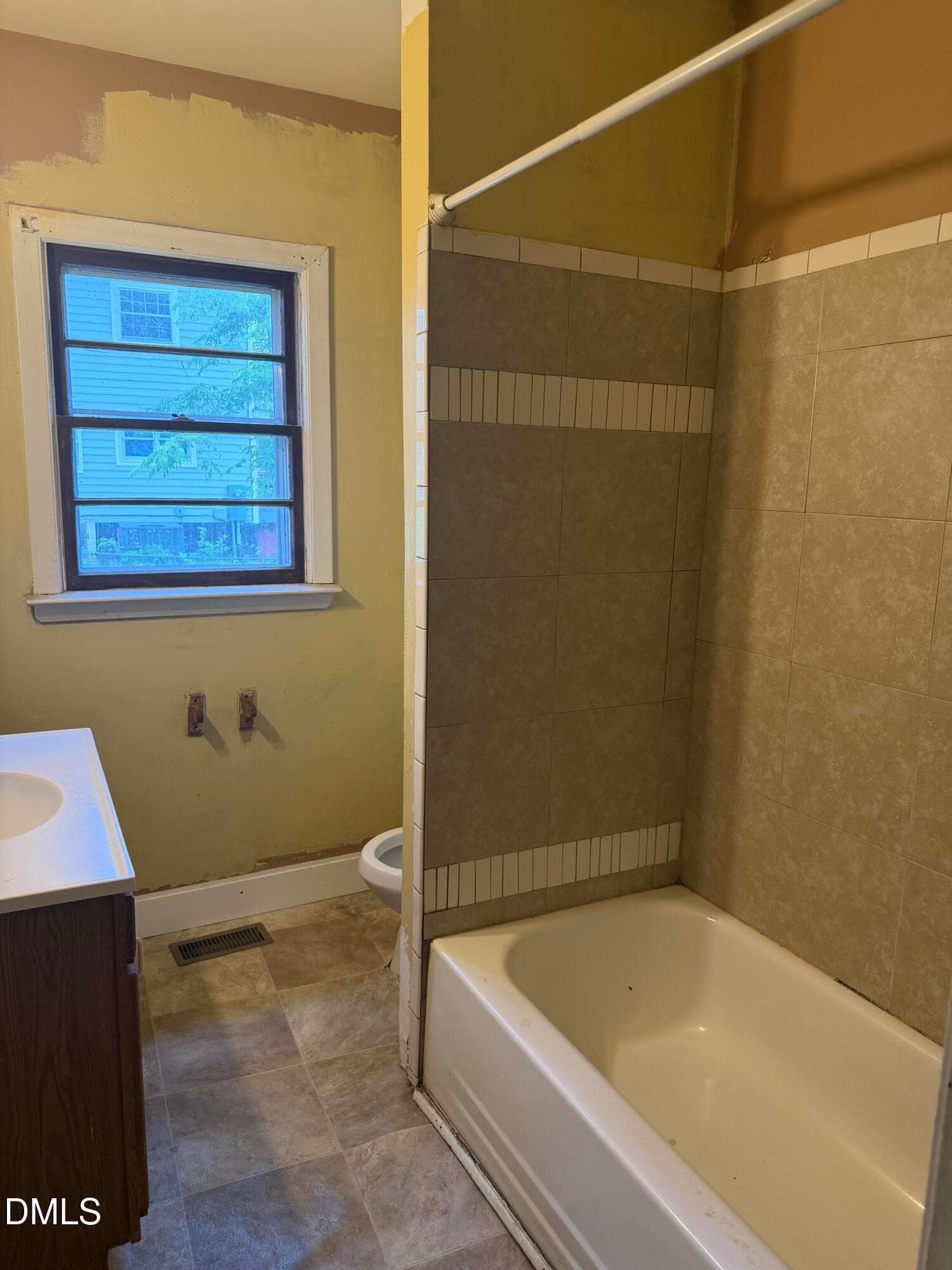 full bath - 645 Sunnybrook Road, Raleigh, NC 27610
