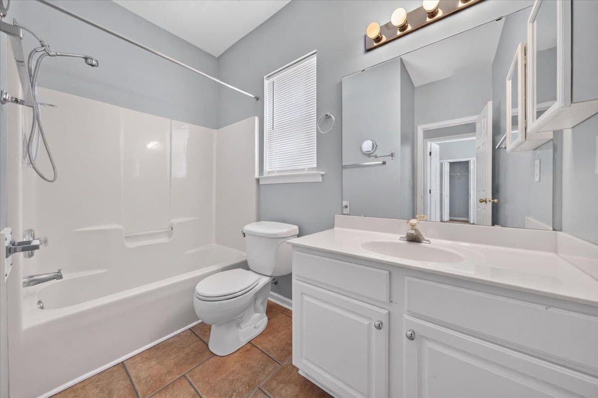 45-5045DeltaLakeDrRaleigh_045.jpg - 5045 Delta Lake Drive, Raleigh, NC 27612, Raleigh