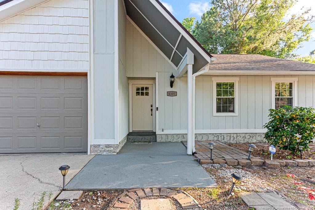 Photo 2 - 4305 Falls Drive, Hope Mills, NC 28348, Hope Mills