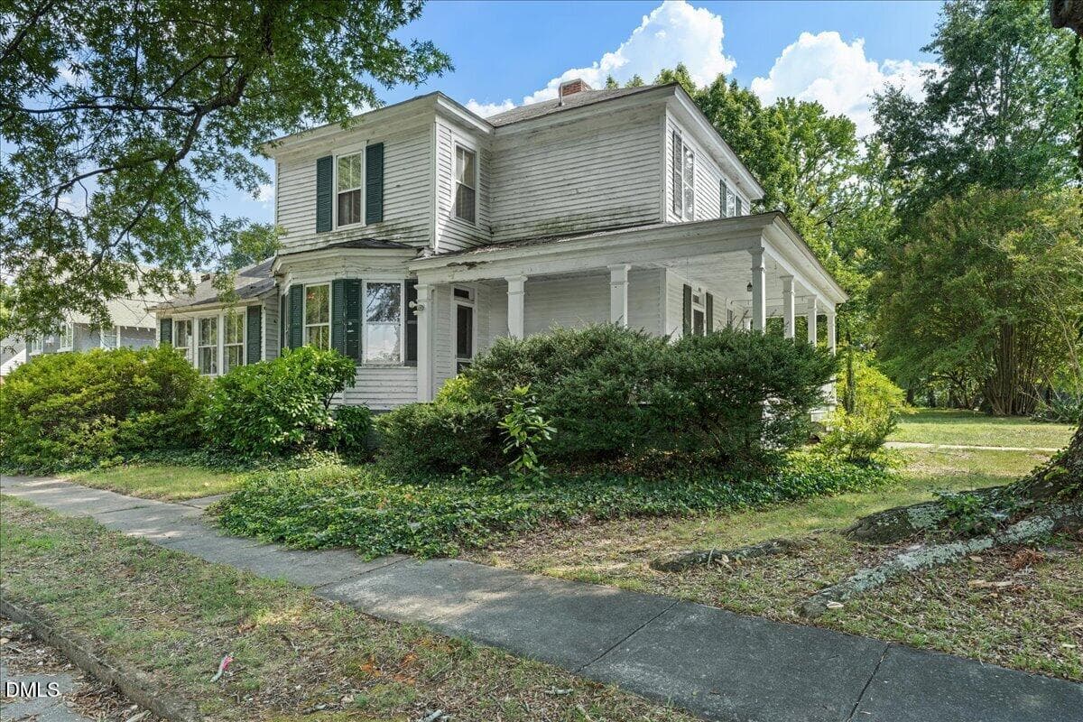 09-DSC04005 - 302 Halifax Street, Warrenton, NC 27589