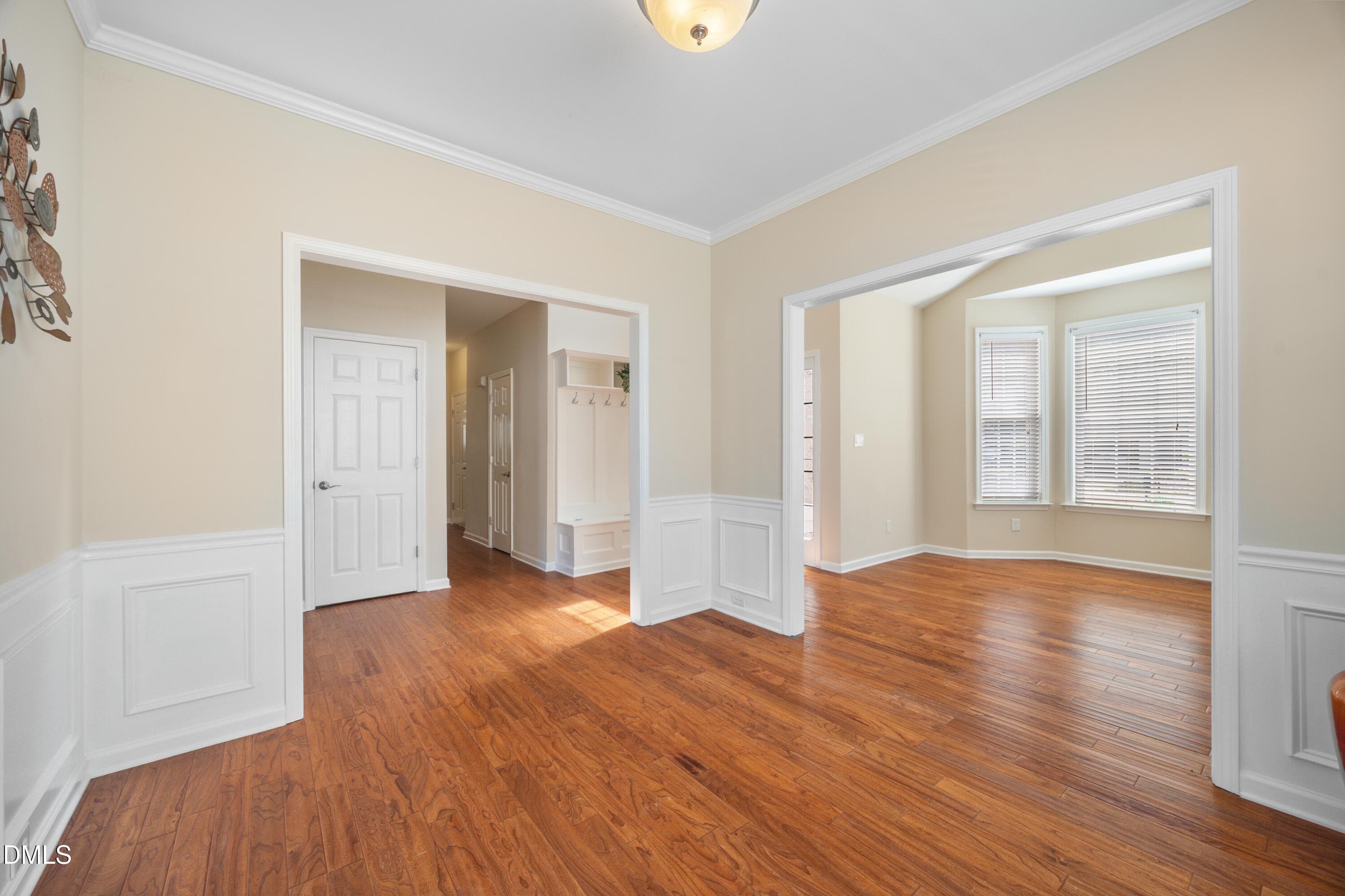 Dining area 1 - 5525 Keowee Way, Raleigh, NC 27616, Raleigh