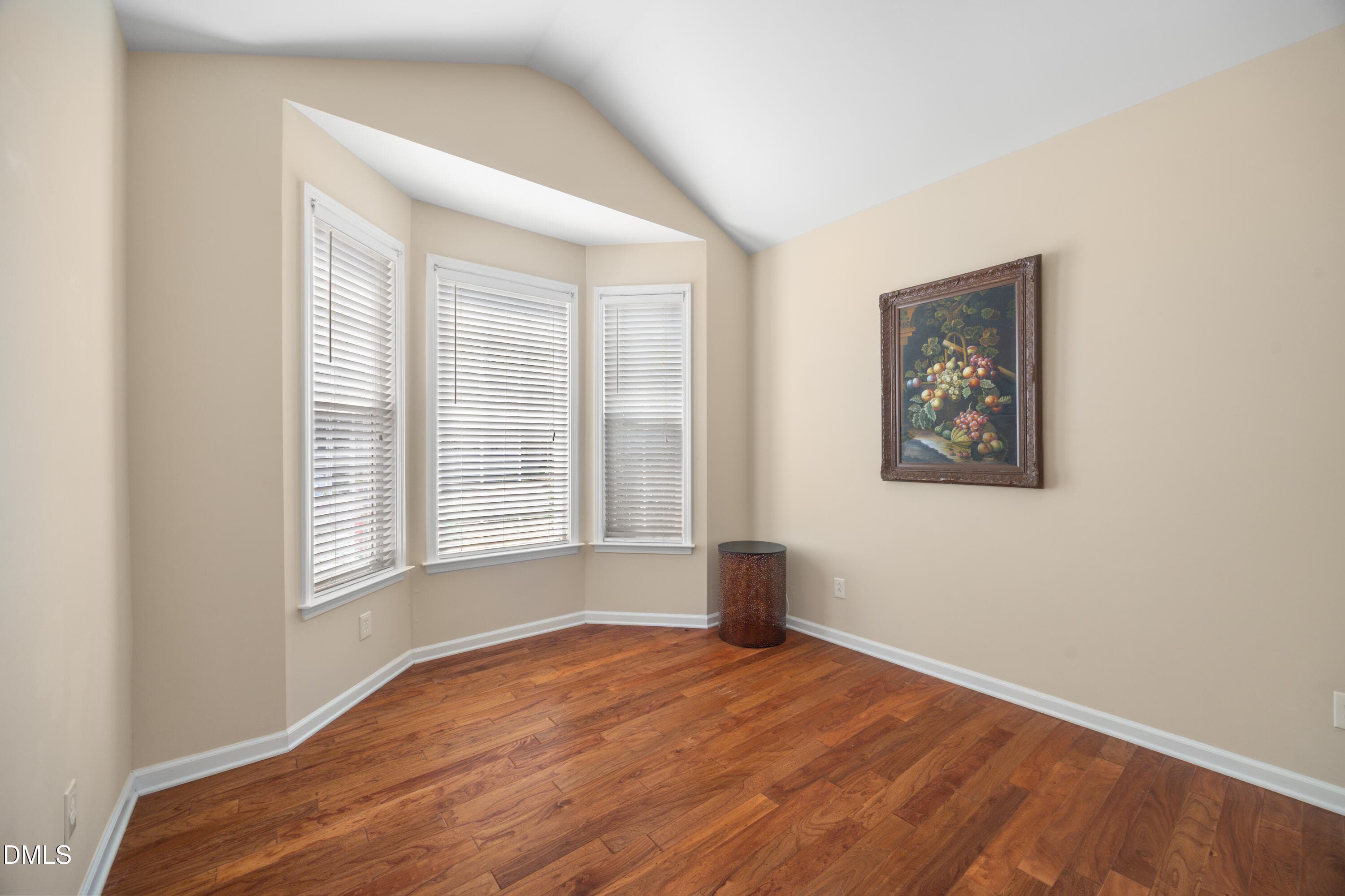 Dining area 5 - 5525 Keowee Way, Raleigh, NC 27616, Raleigh