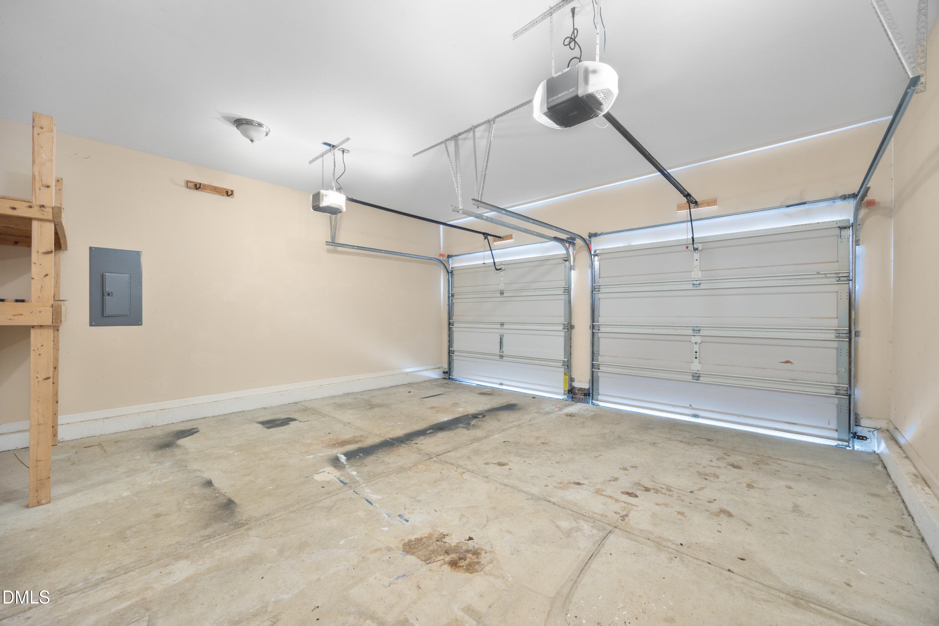 Garage-2 - 5525 Keowee Way, Raleigh, NC 27616, Raleigh