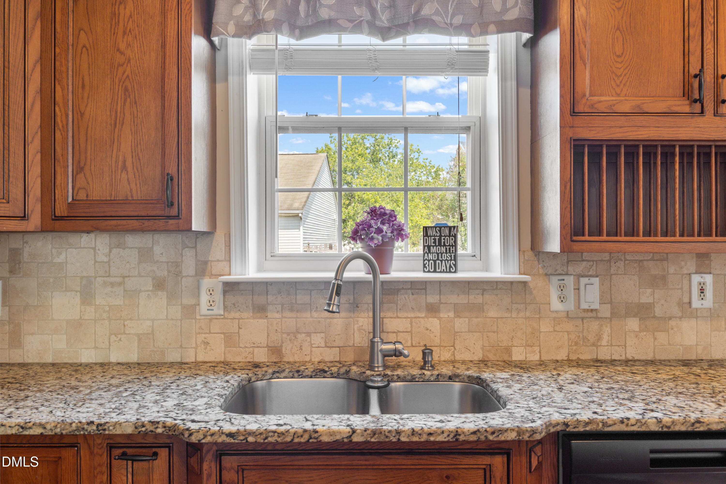 Kitchen 2-2 - 5525 Keowee Way, Raleigh, NC 27616, Raleigh