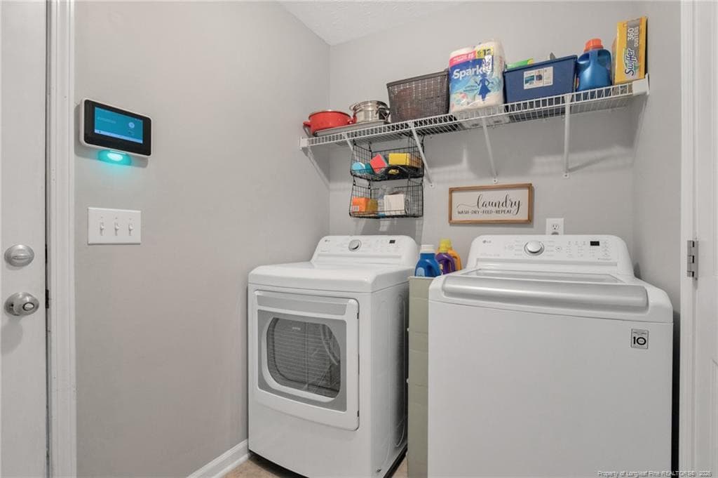 Laundry indoor - 408 Allegiance Street, Raeford, NC 28376, Raeford