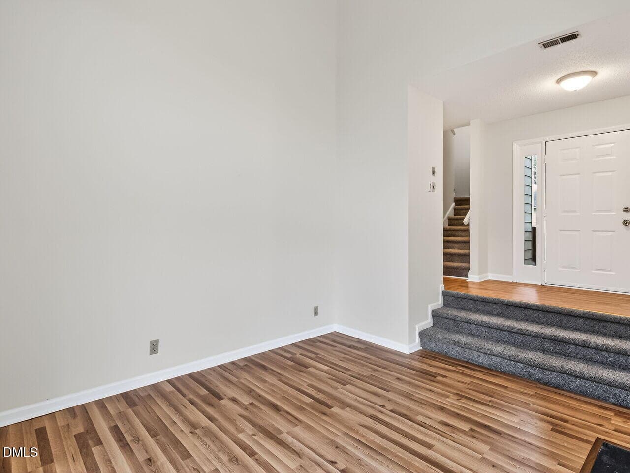 Living 007-1280x960-photo - 4421 Beechnut Lane, Durham, NC 27707, Durham