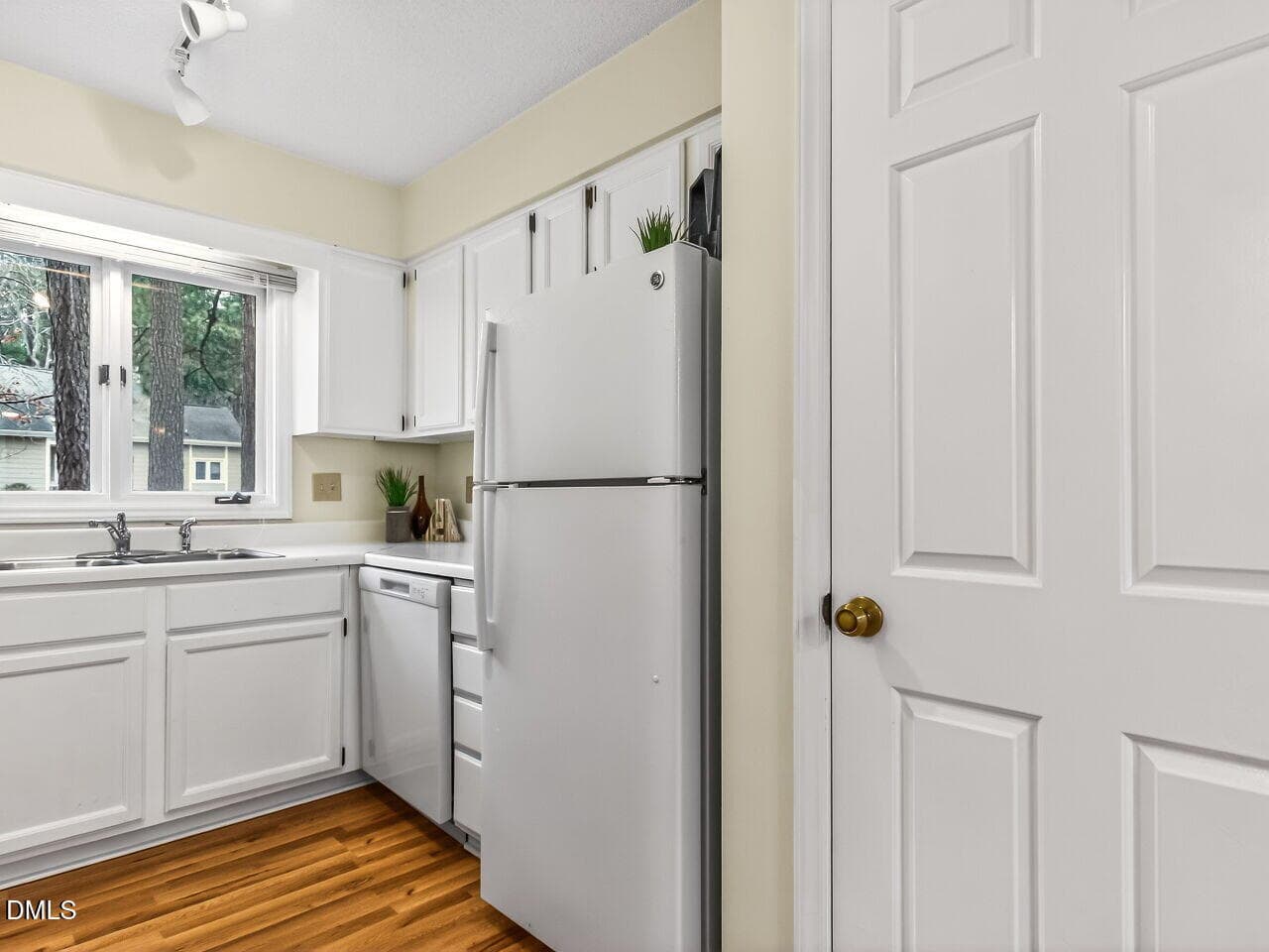 013-1280x960-photo - 4421 Beechnut Lane, Durham, NC 27707, Durham