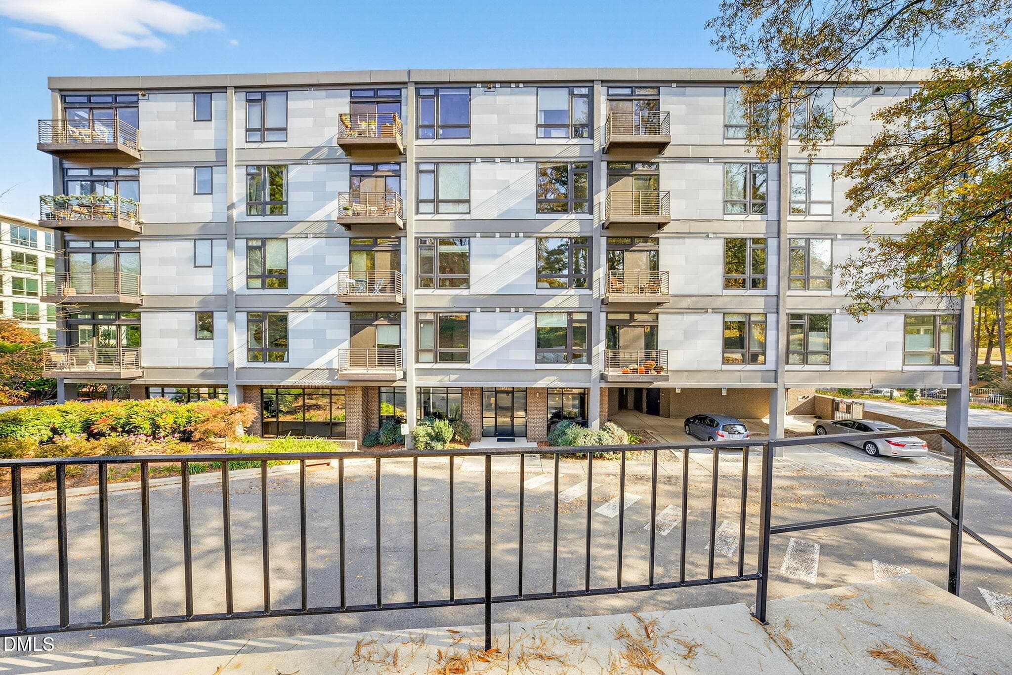 2-web-or-mls-1300 St Marys St (7 of 23) - 1300 Saint Marys Street 203, Raleigh, NC 27605, Raleigh