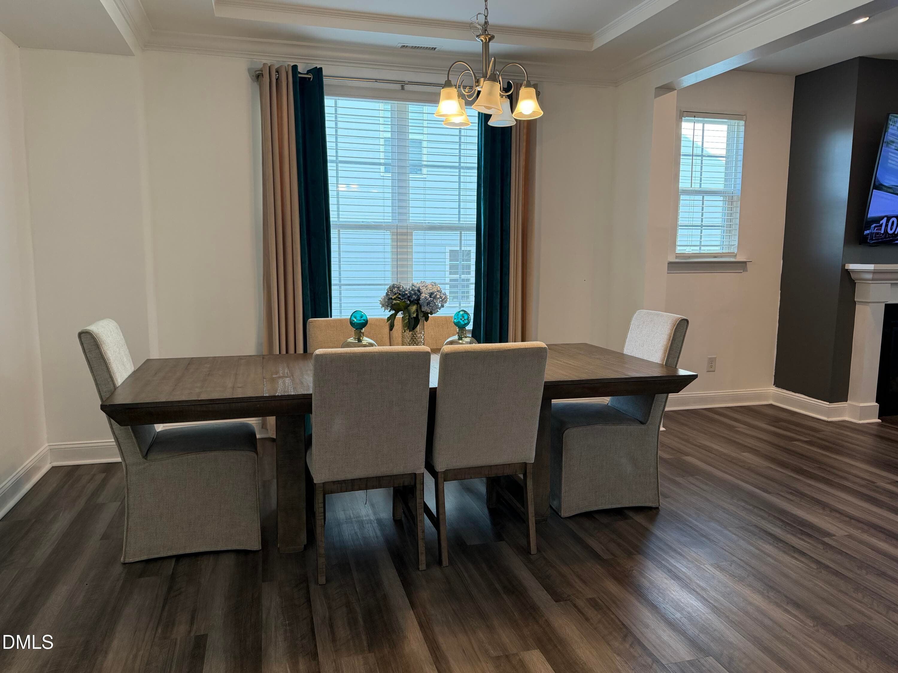 dining2 - 2012 Hay House Avenue, Wake Forest, NC 27587, Wake Forest