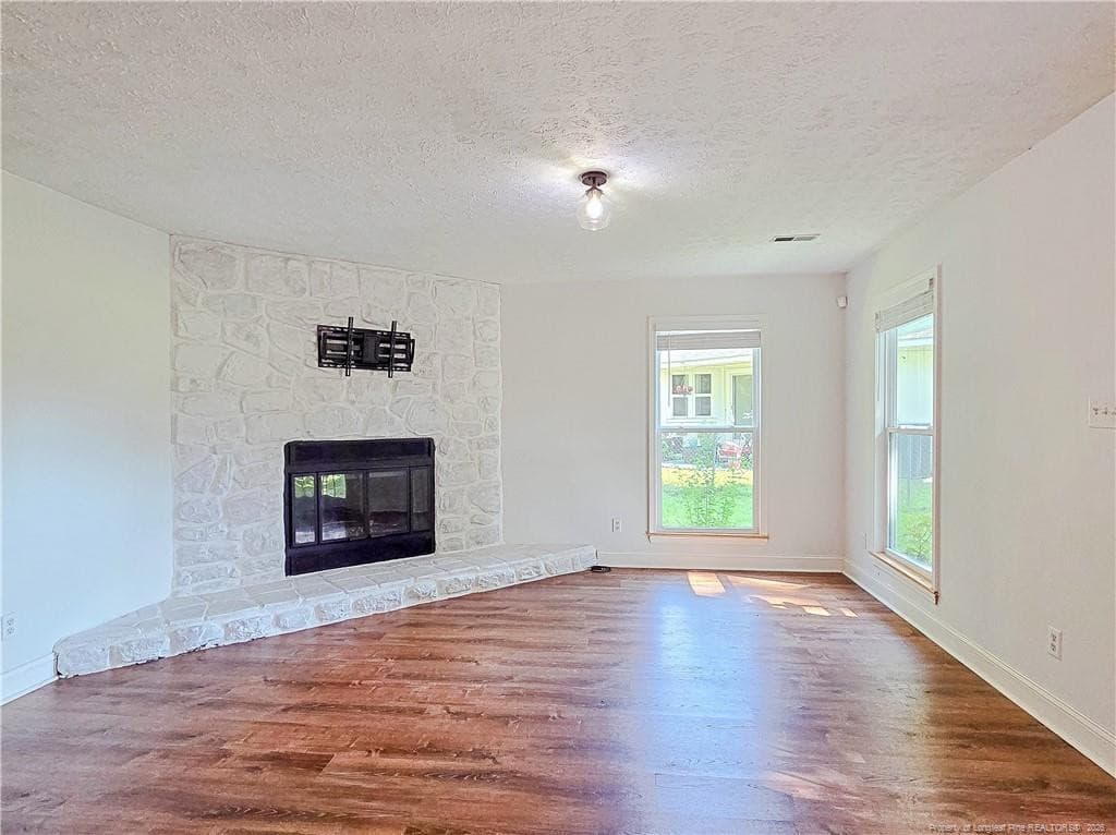 Photo 8 - 4305 Falls Drive, Hope Mills, NC 28348, Hope Mills