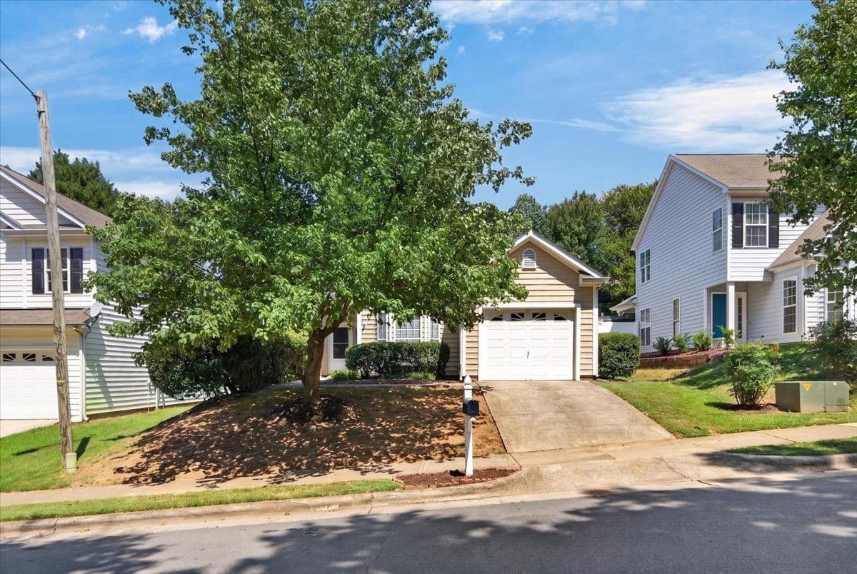 03-5045DeltaLakeDrRaleigh_003.jpg - 5045 Delta Lake Drive, Raleigh, NC 27612, Raleigh