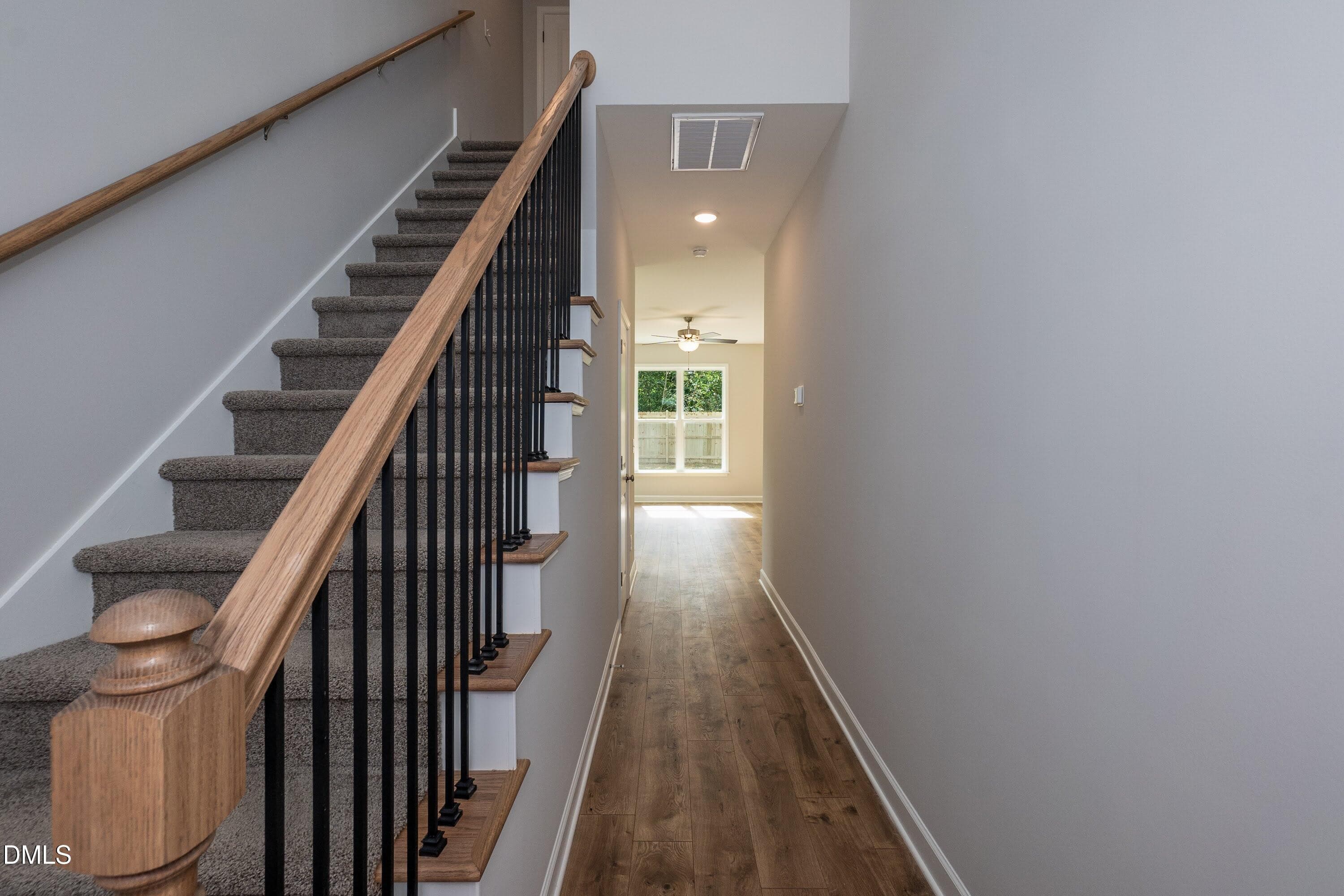 Enterance 01 - 807 E Harnett Street, Dunn, NC 28334