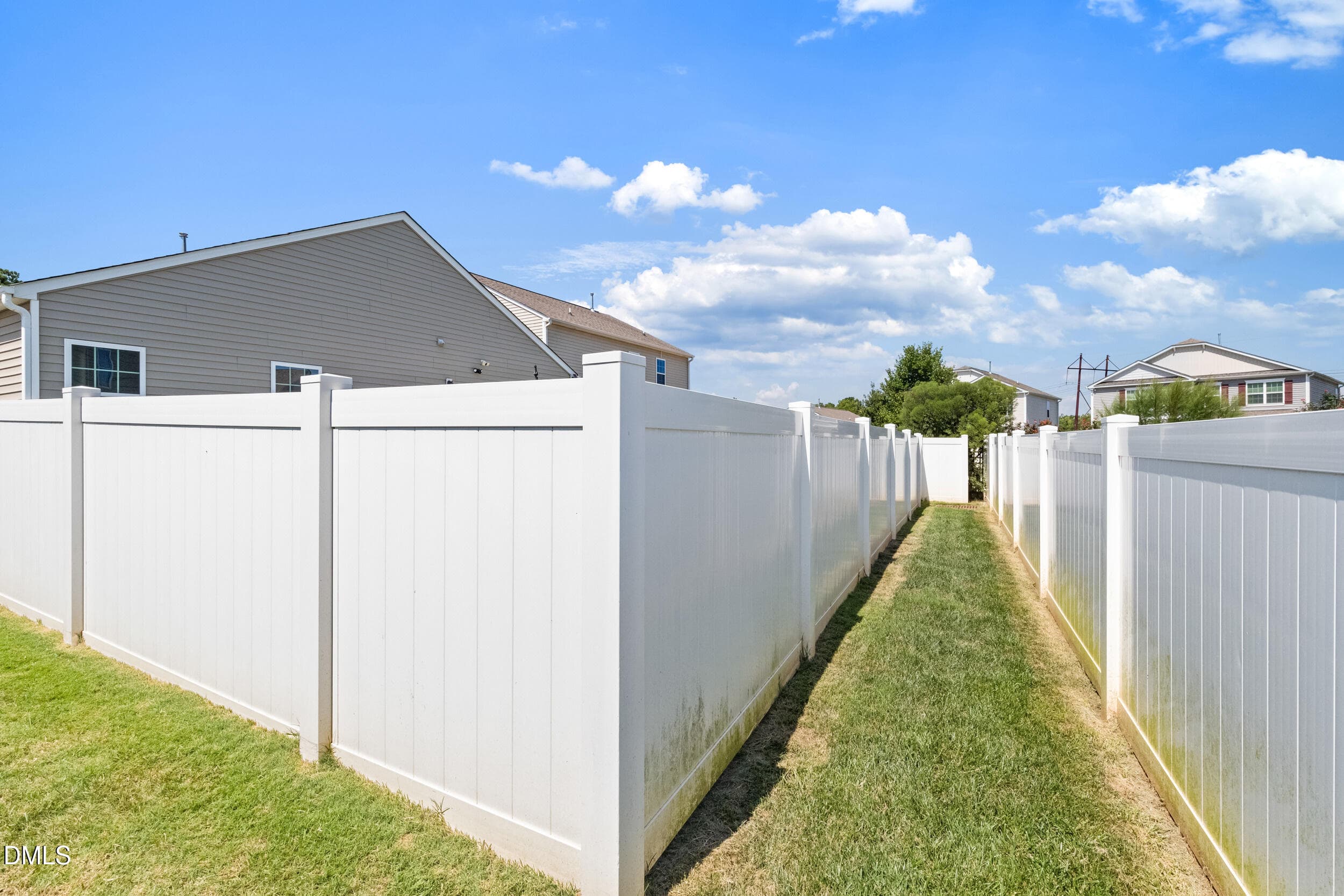 Yard - 110 N Great White Way, Clayton, NC 27527, Clayton
