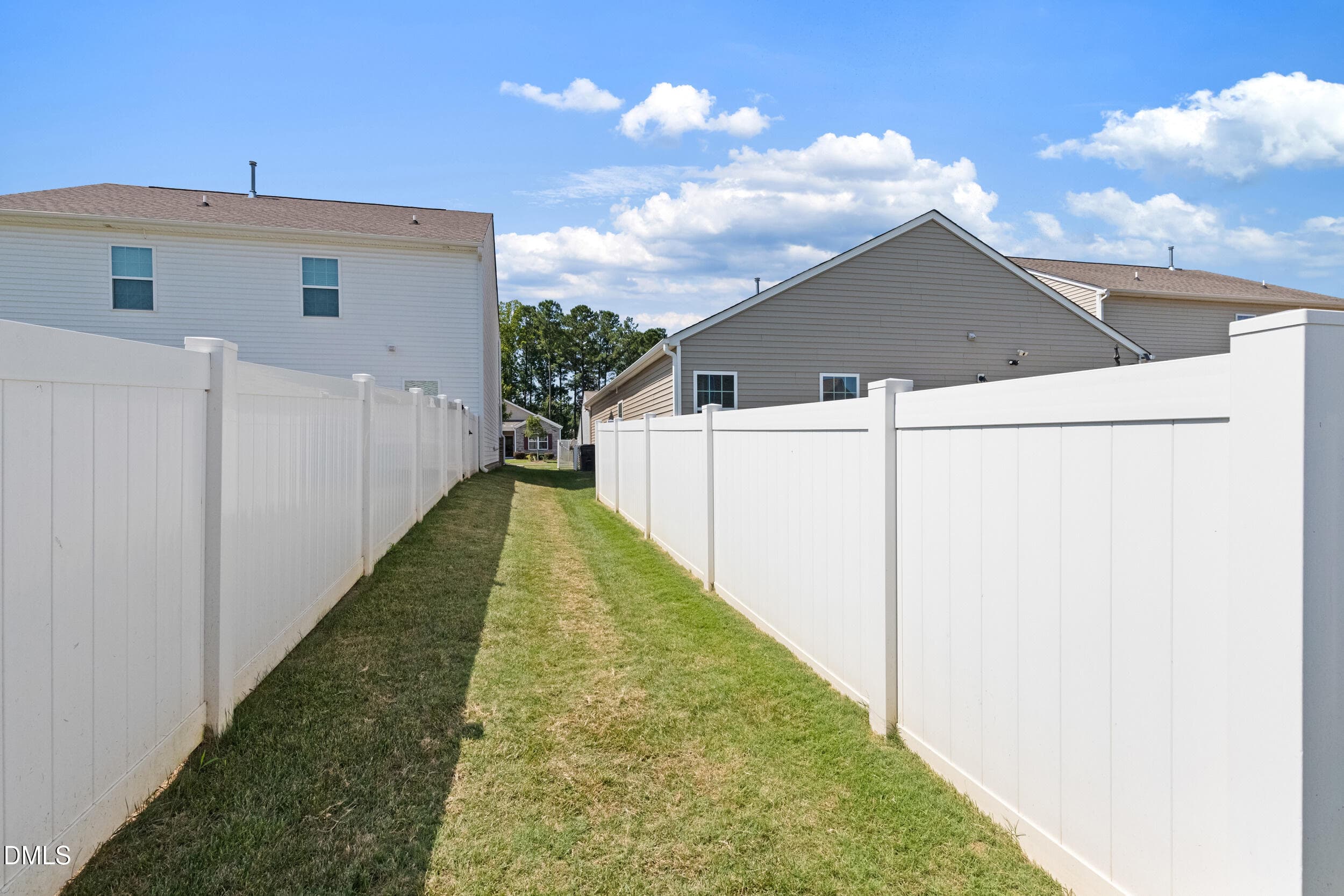 Yard - 110 N Great White Way, Clayton, NC 27527, Clayton