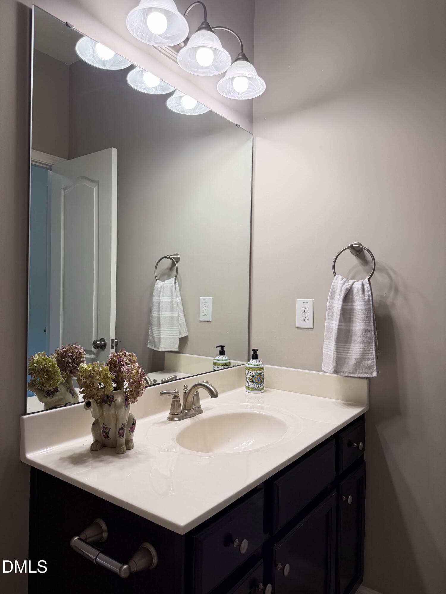 Second Full Bath - 130 S Camellia Street, Chapel Hill, NC 27516, Chapel Hill