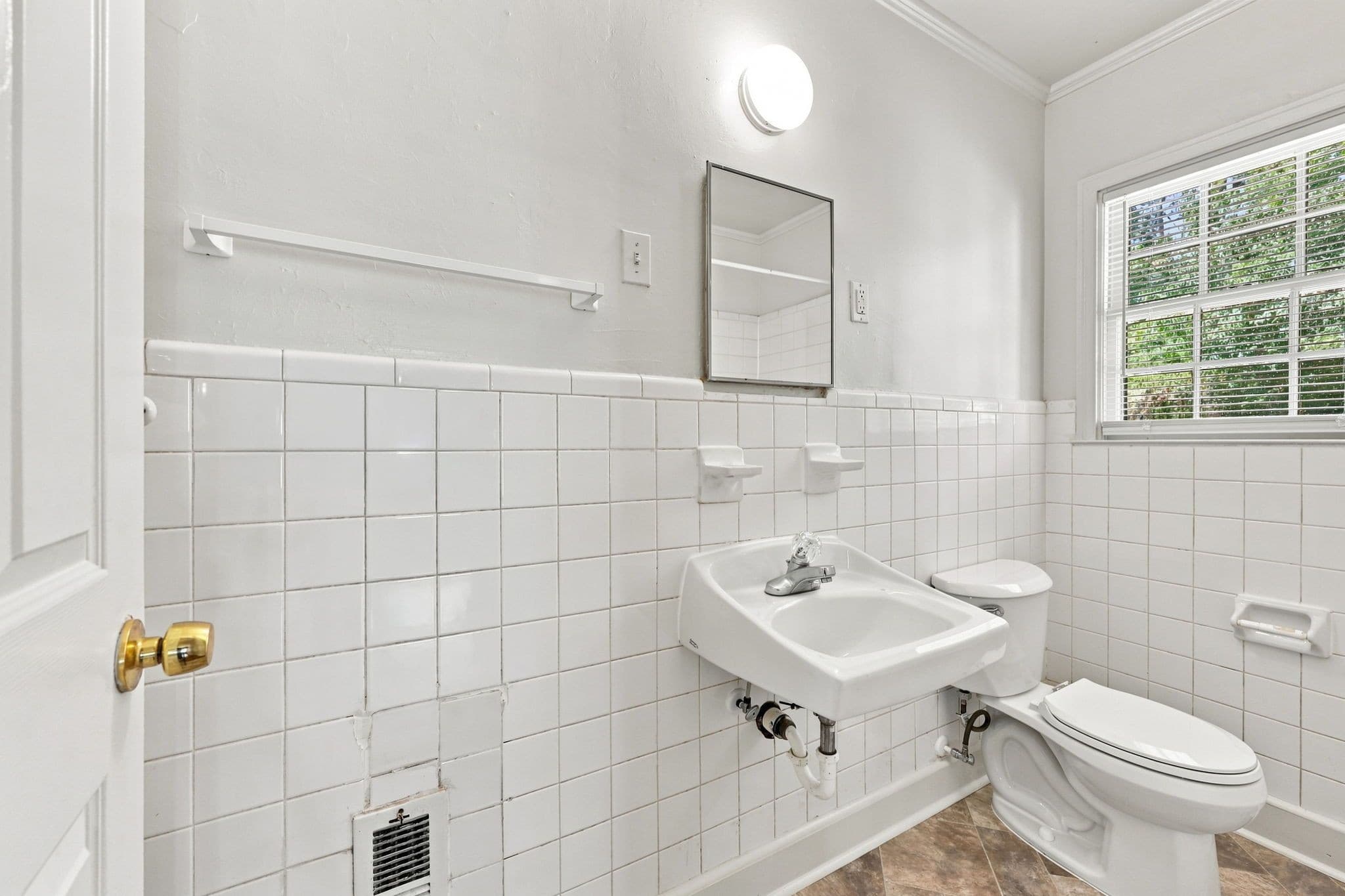 13- Bathroom.jpg - 812 W Markham Avenue, Durham, NC 27701, Durham