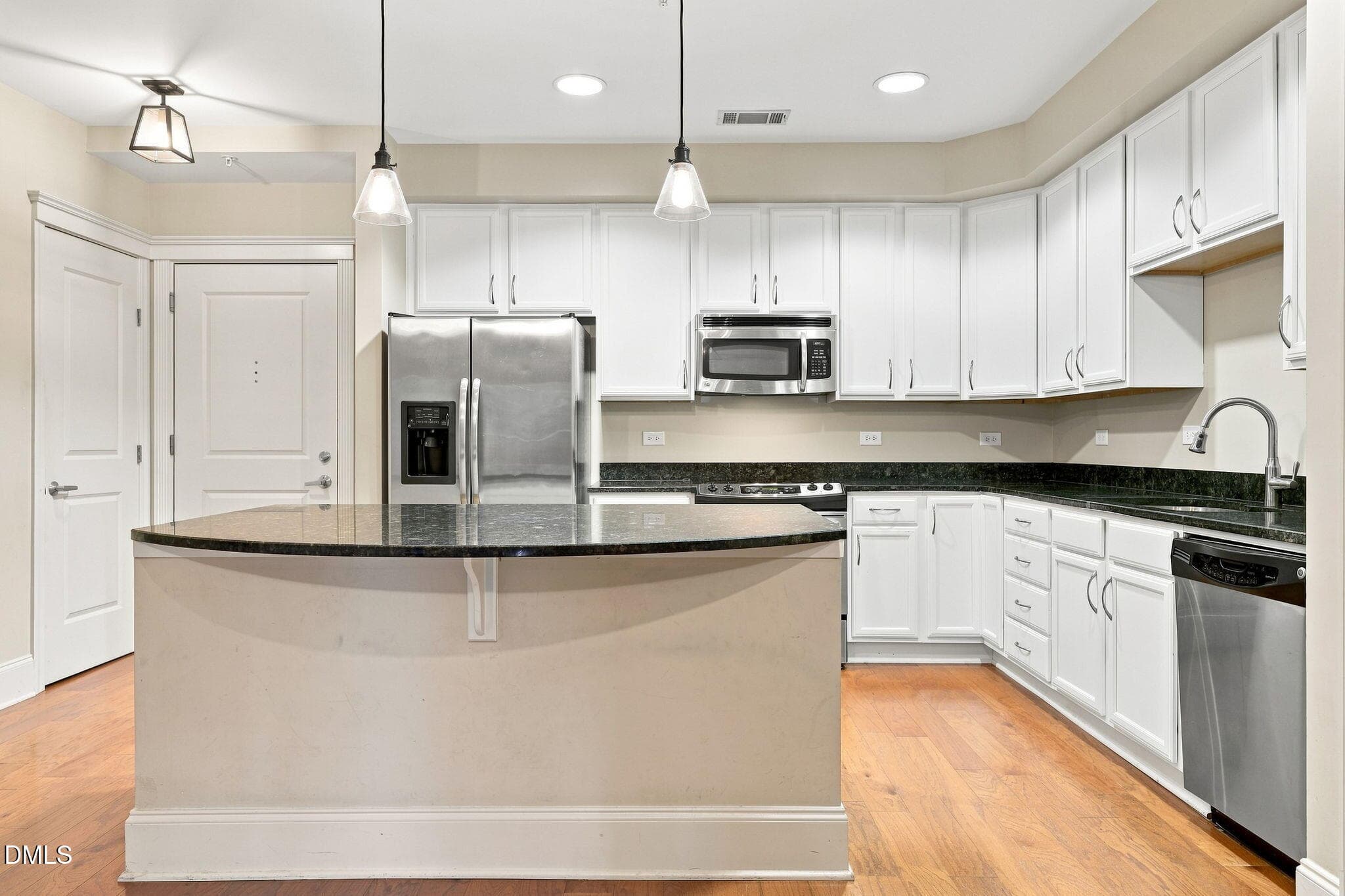 35-web-or-mls-IMG_0276 - 222 Glenwood Avenue 717, Raleigh, NC 27603, Raleigh
