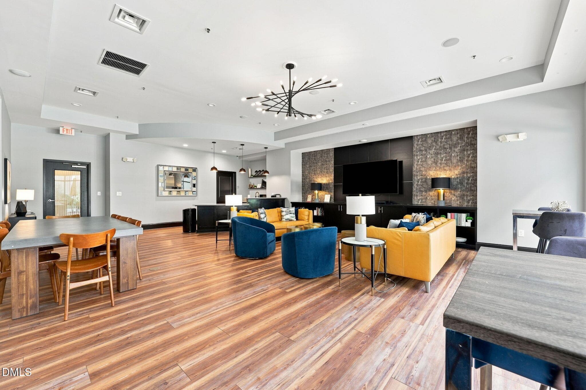 38-web-or-mls-IMG_0289 - 222 Glenwood Avenue 717, Raleigh, NC 27603, Raleigh