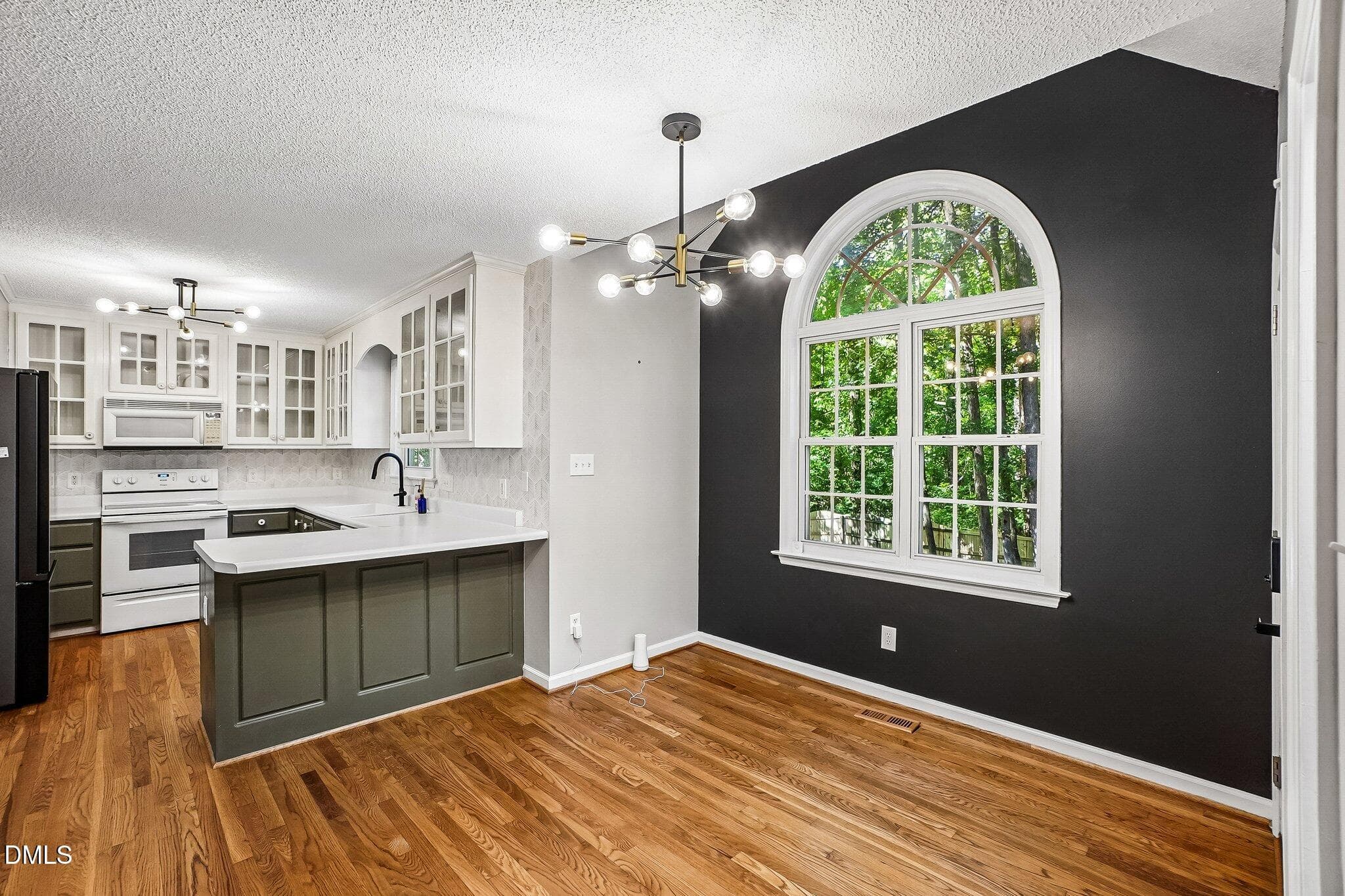 10-web-or-mls-Reigate Ln-S0909-010 - 8820 Reigate Lane, Raleigh, NC 27603, Raleigh