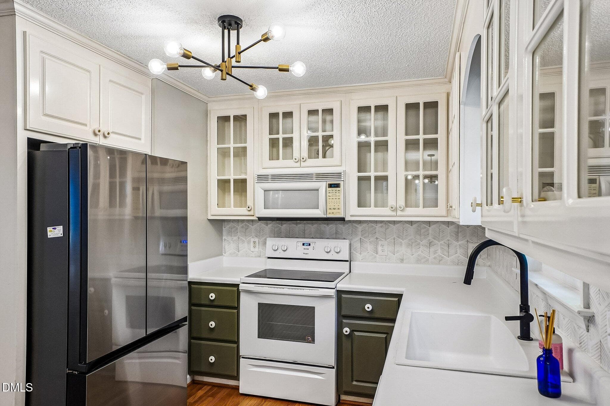 12-web-or-mls-Reigate Ln-S0909-012 - 8820 Reigate Lane, Raleigh, NC 27603, Raleigh
