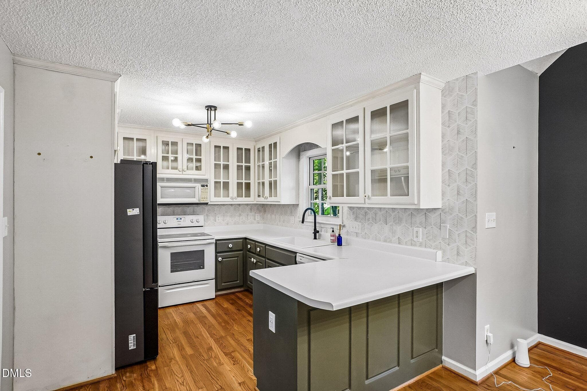 13-web-or-mls-Reigate Ln-S0909-013 - 8820 Reigate Lane, Raleigh, NC 27603, Raleigh