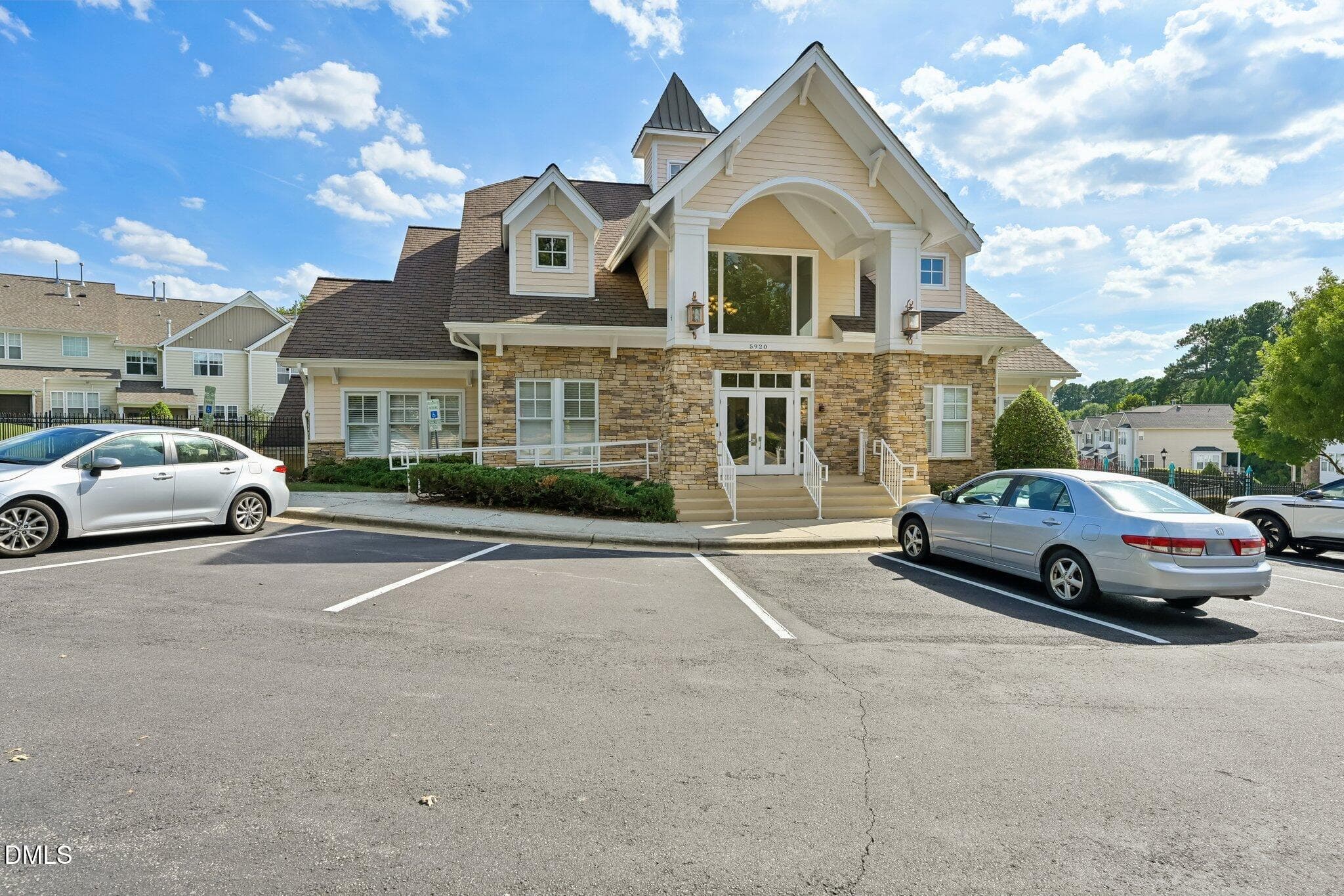 1-web-or-mls-Braidwood Ct-1009-901 - 6134 Braidwood Court, Raleigh, NC 27612, Raleigh