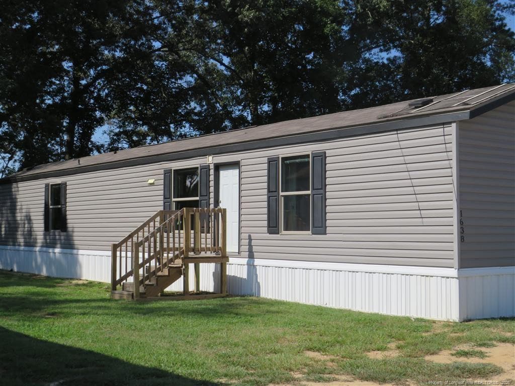 1618 Buzz Drive, Spring Lake, NC 28390