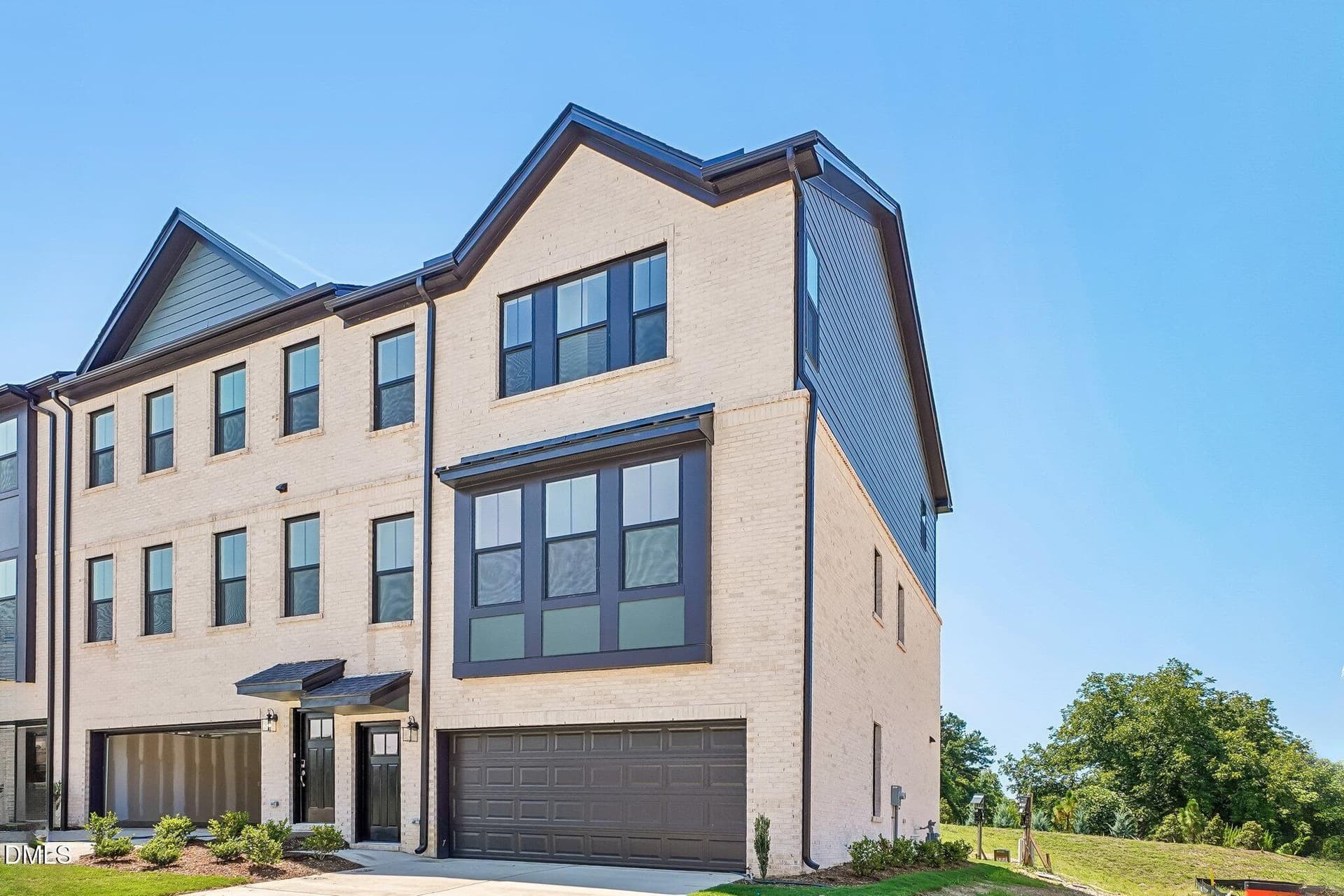 Yadkin - MTR 12 - 3-web-or-mls-135 Midto - 135 Midtown Rows Way, Fuquay Varina, NC 27526