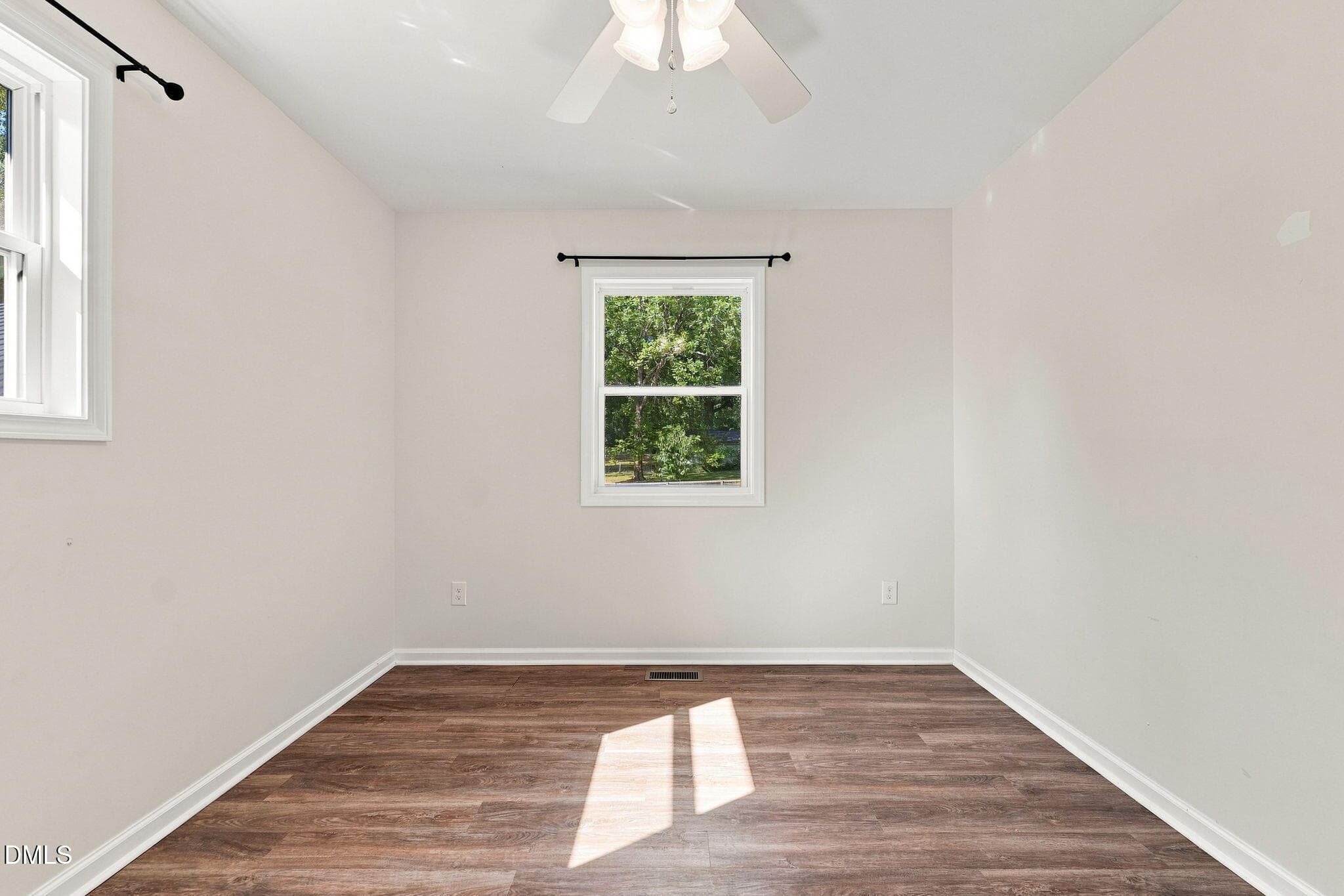 23-web-or-mls-_2323189 - 102 W Cardwell Street, Madison, NC 27025, Madison