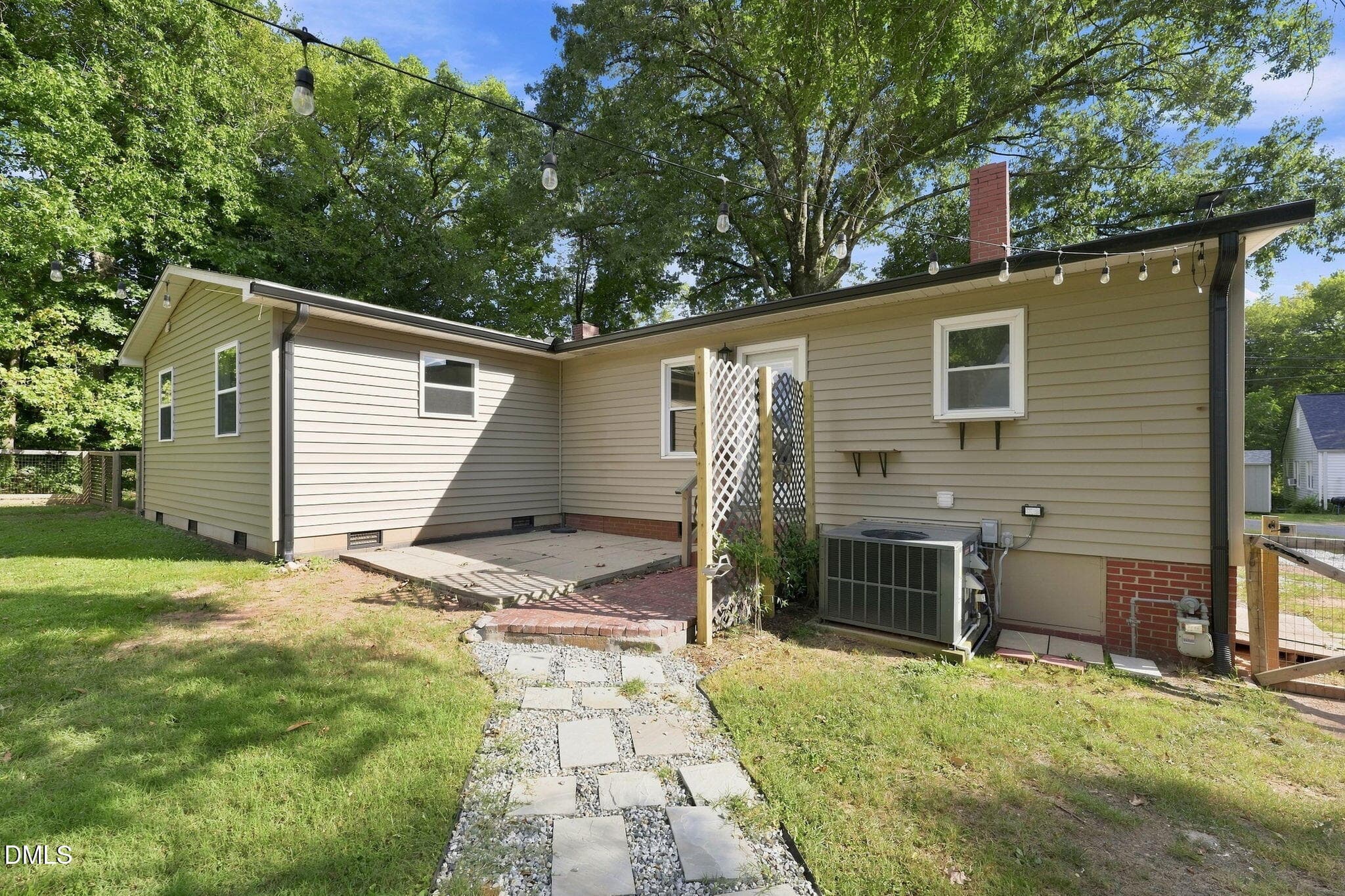 34-web-or-mls-_2323238 - 102 W Cardwell Street, Madison, NC 27025, Madison