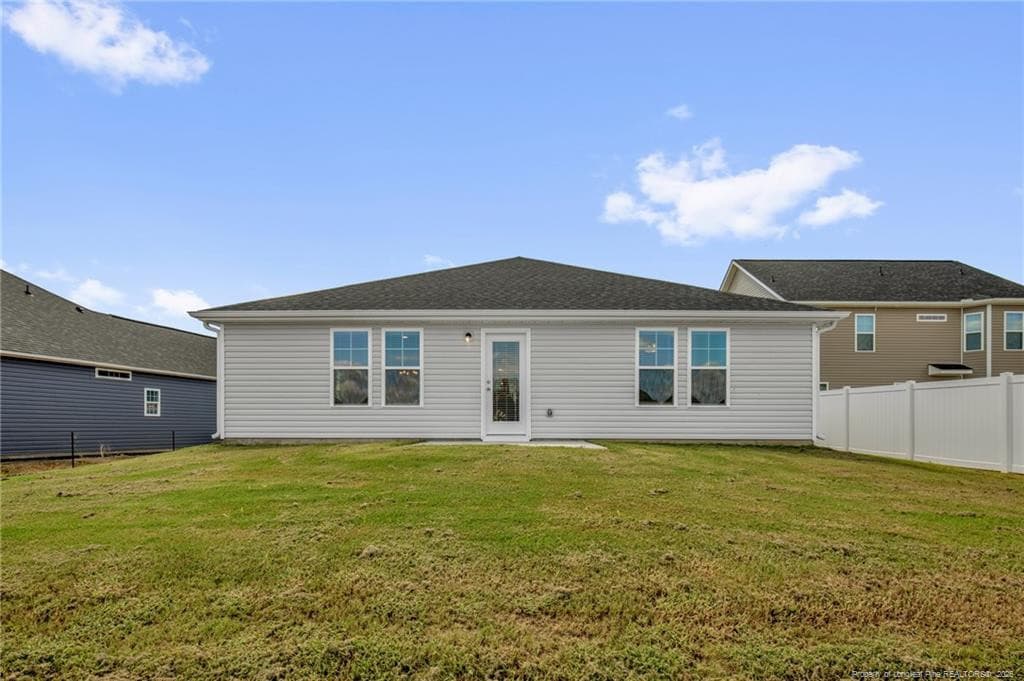 Photo 2 - 31 E Emily Gardens Drive, Selma, NC 27576