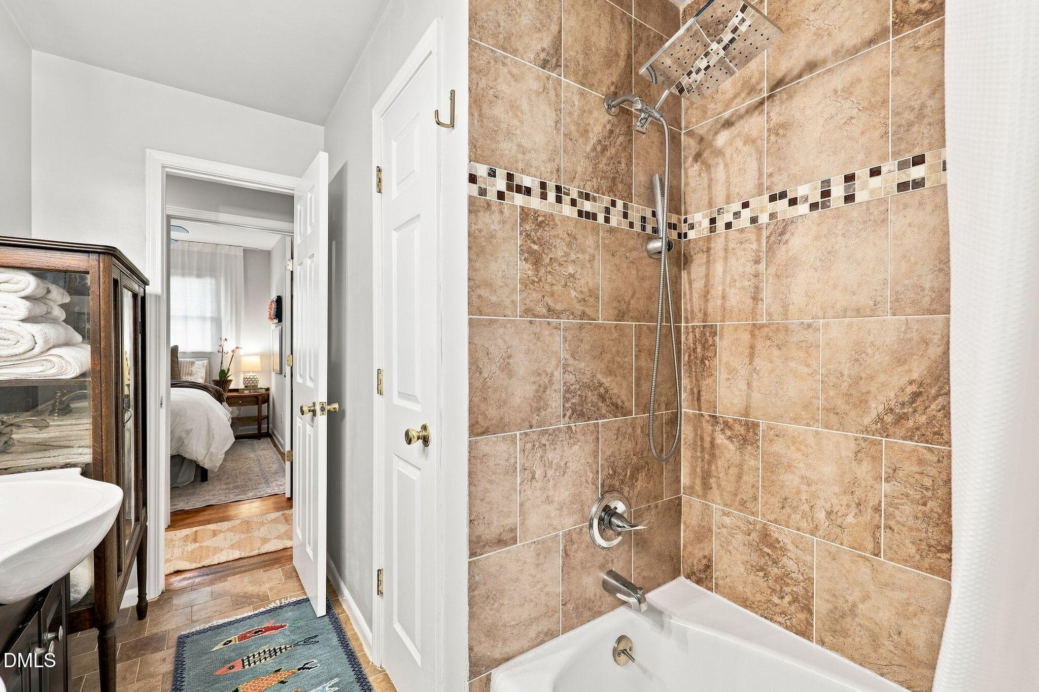 24-web-or-mls-IMG_7566 - 913 Greenwich Street, Raleigh, NC 27610, Raleigh