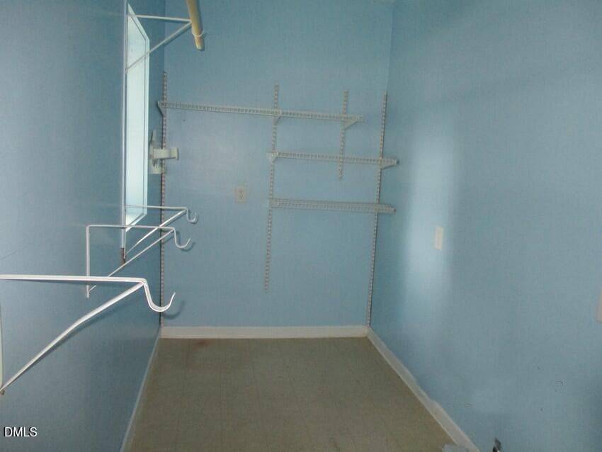 Laundry - 505 N East Street, Roseboro, NC 28382, Roseboro
