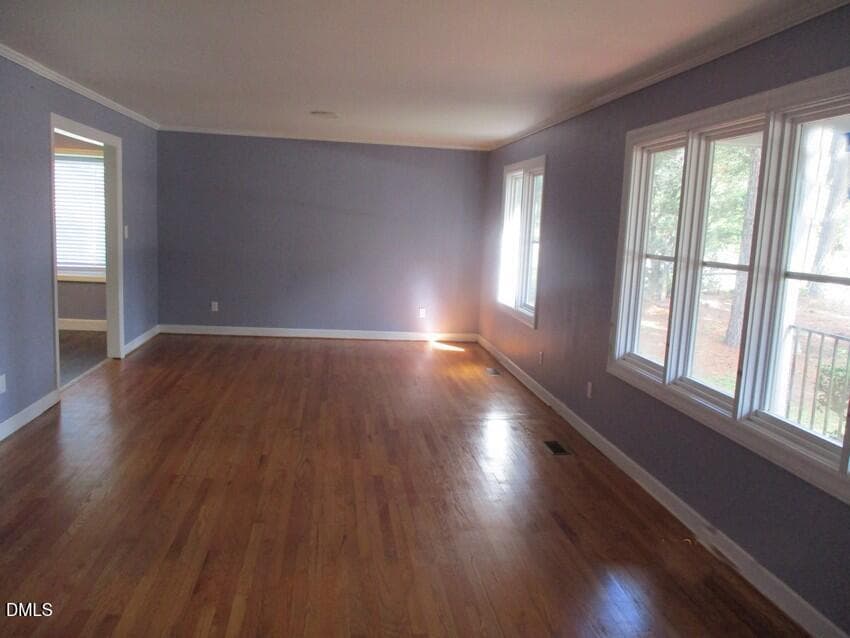 Living rm 2 - 505 N East Street, Roseboro, NC 28382, Roseboro