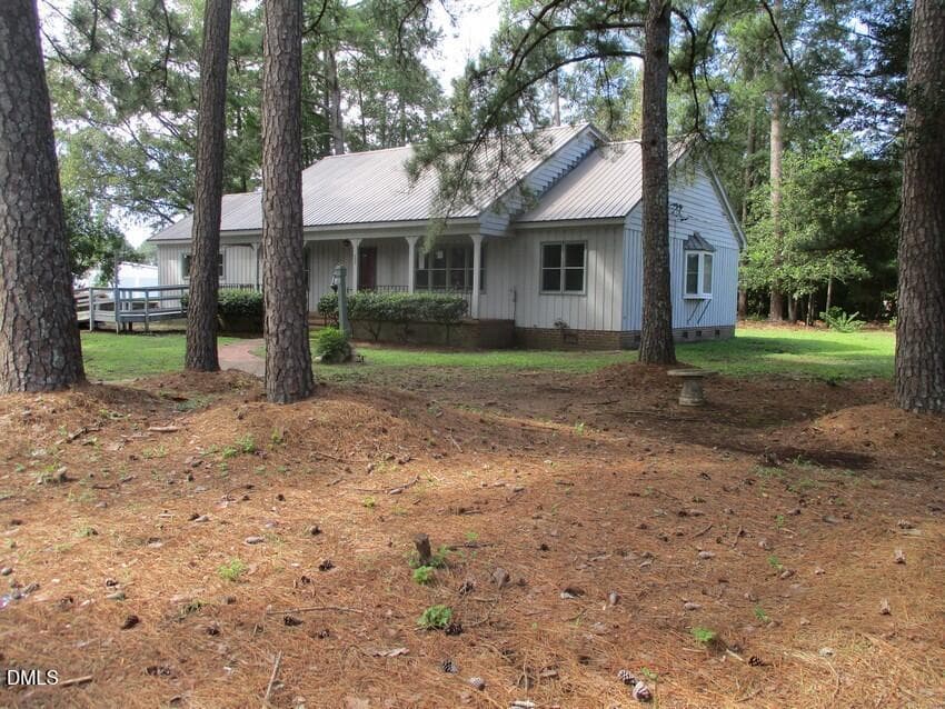 Right front - 505 N East Street, Roseboro, NC 28382, Roseboro