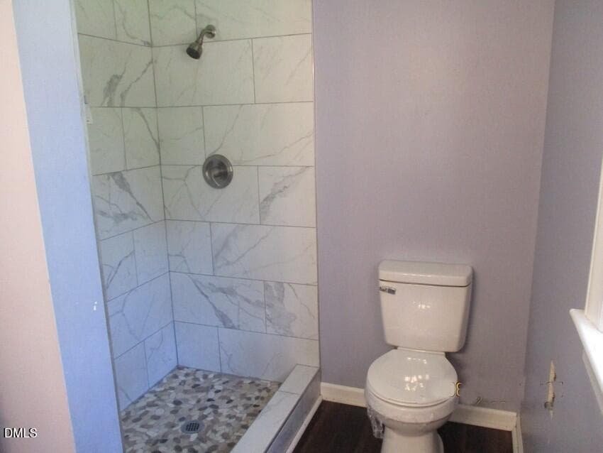 Upstairs bath shower - 505 N East Street, Roseboro, NC 28382, Roseboro