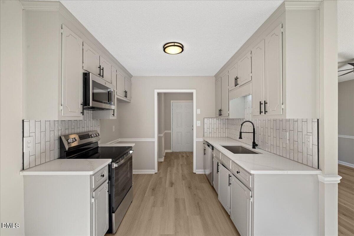 20-3613 Castlegate Dr - 3613 Castlegate Drive, Raleigh, NC 27616, Raleigh