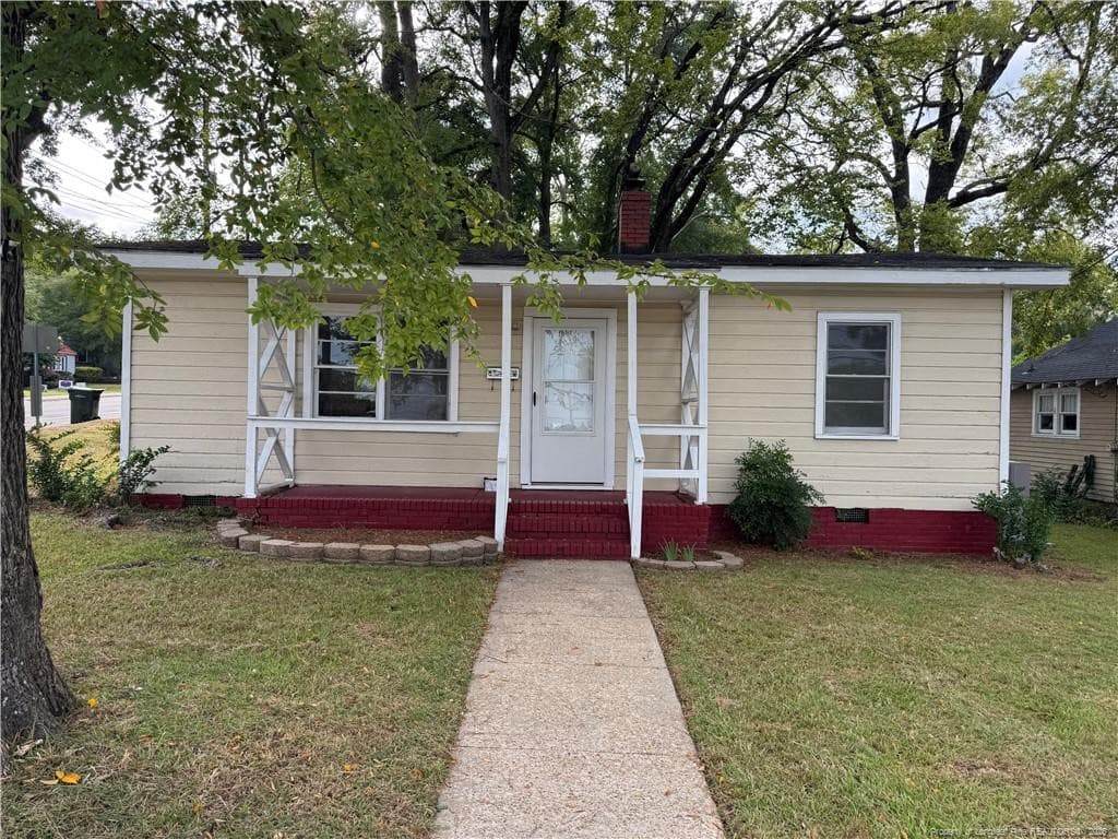 Photo 1 - 224 Fountainhead, Fayetteville, NC 28301