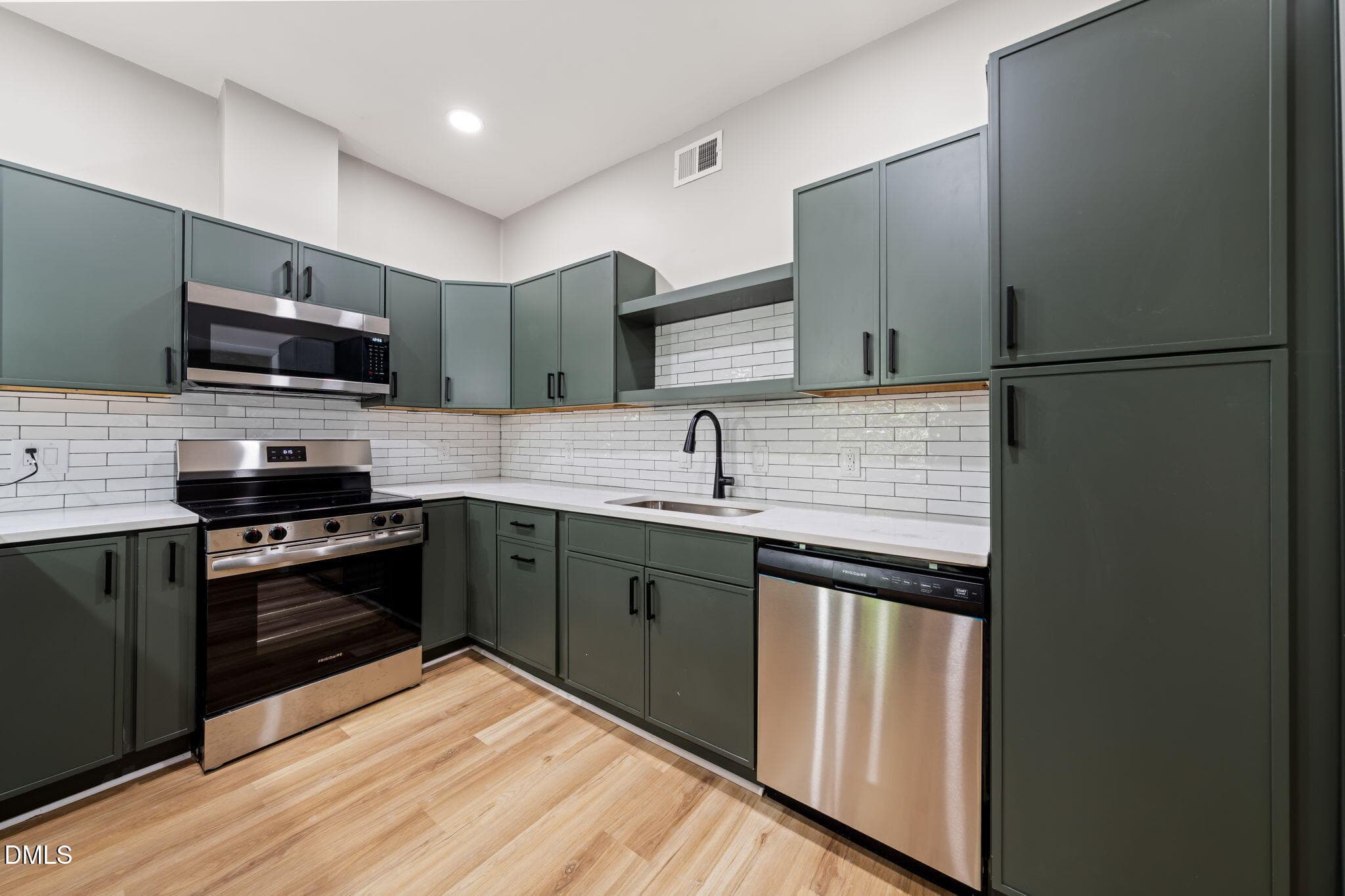 7-web-or-mls-untitled-18 - 710 Constitution Drive 206, Durham, NC 27705