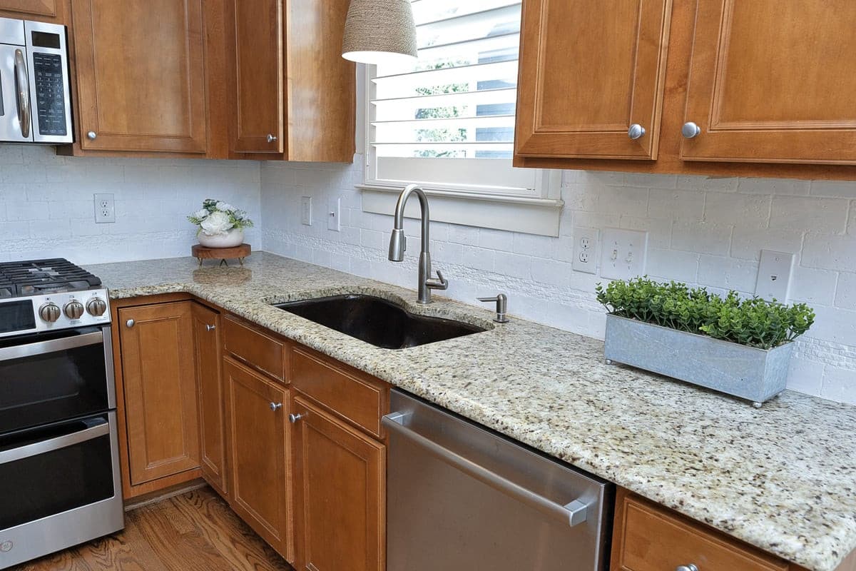 13Kitchen.jpg - 440 Edgepine Drive, Holly Springs, NC 27540, Holly Springs