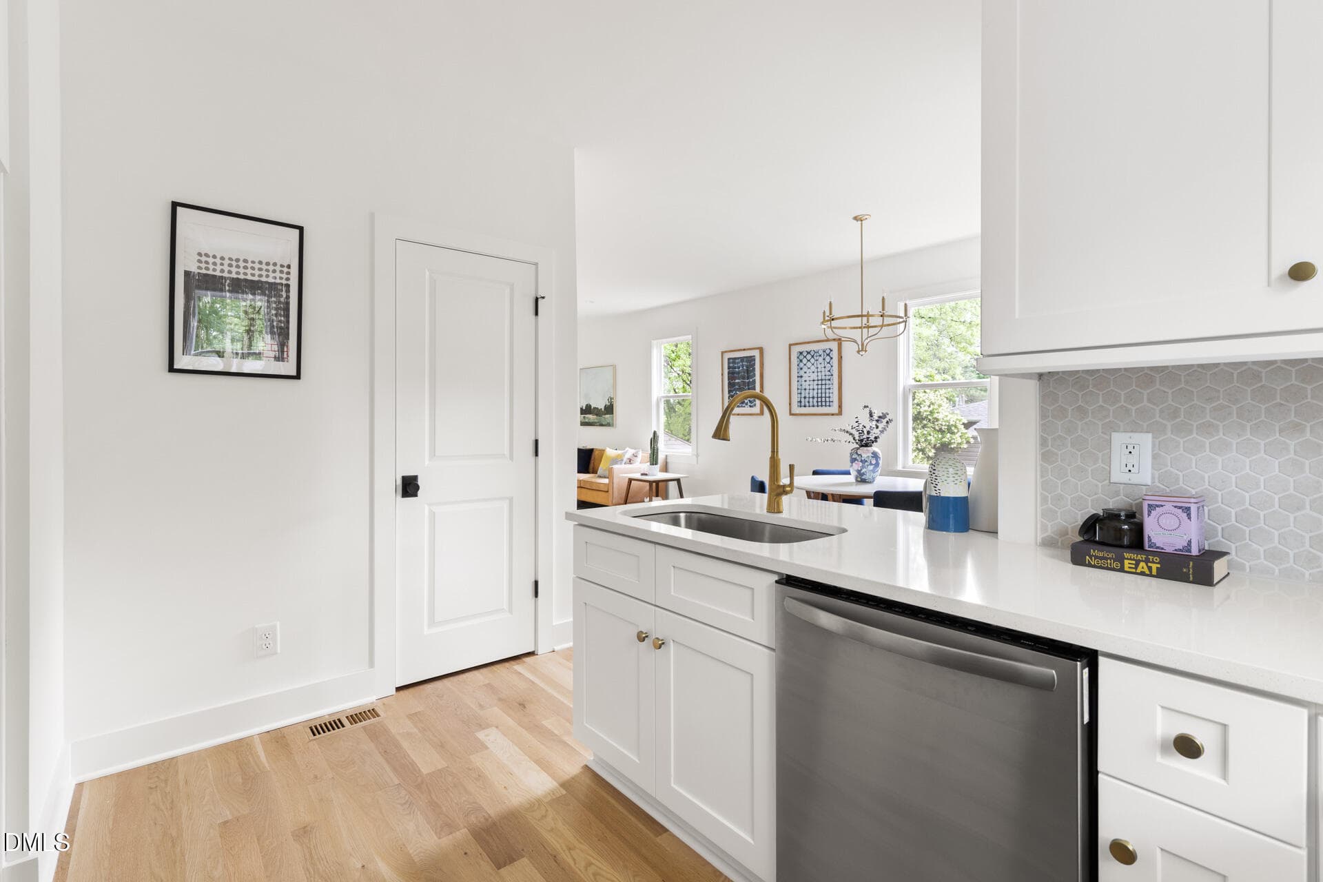 kitchen - 407b Edward Street, Durham, NC 27701
